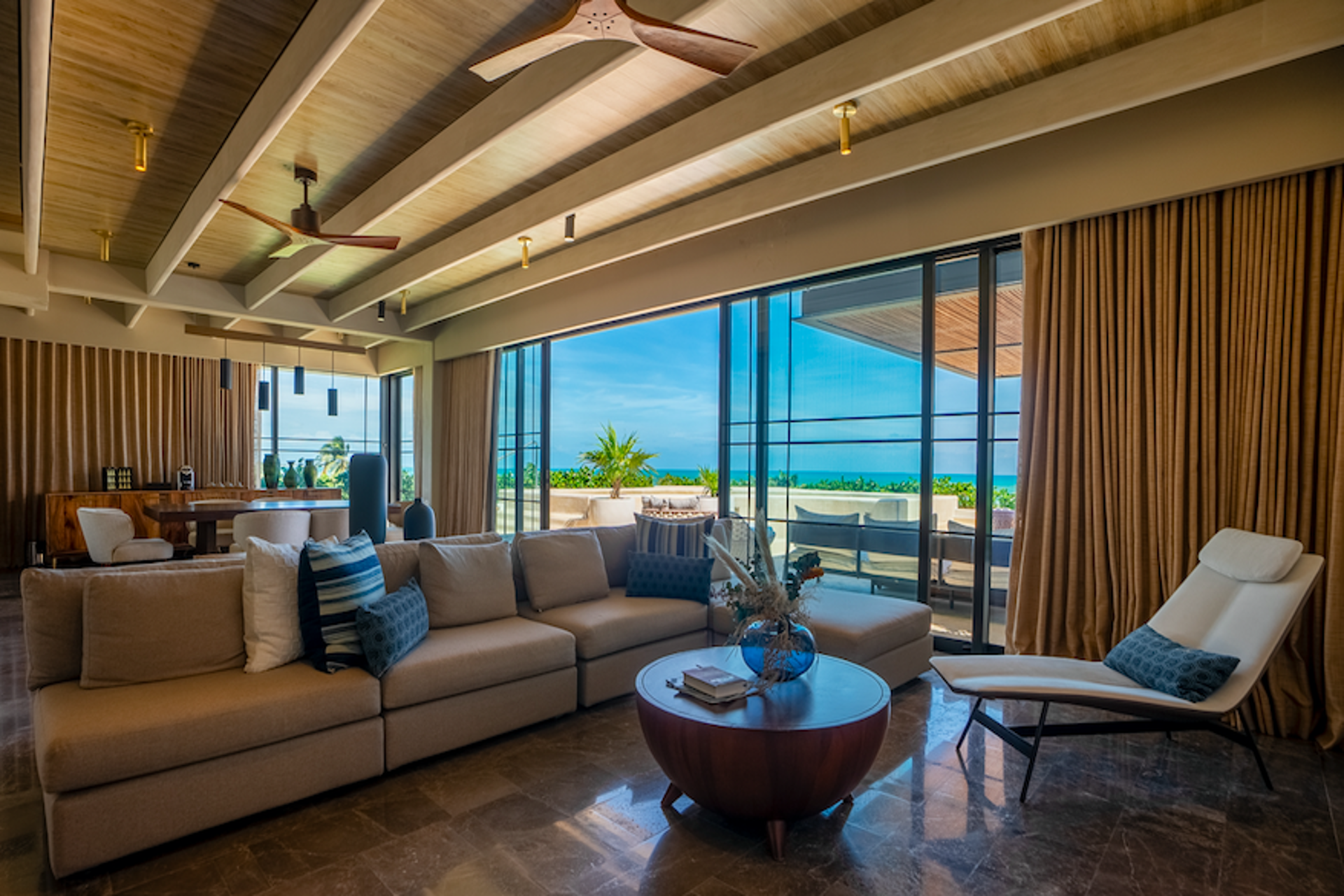 ATELIER Playa Mujeres triunfa en los Travel Weekly Magellan Awards 2025