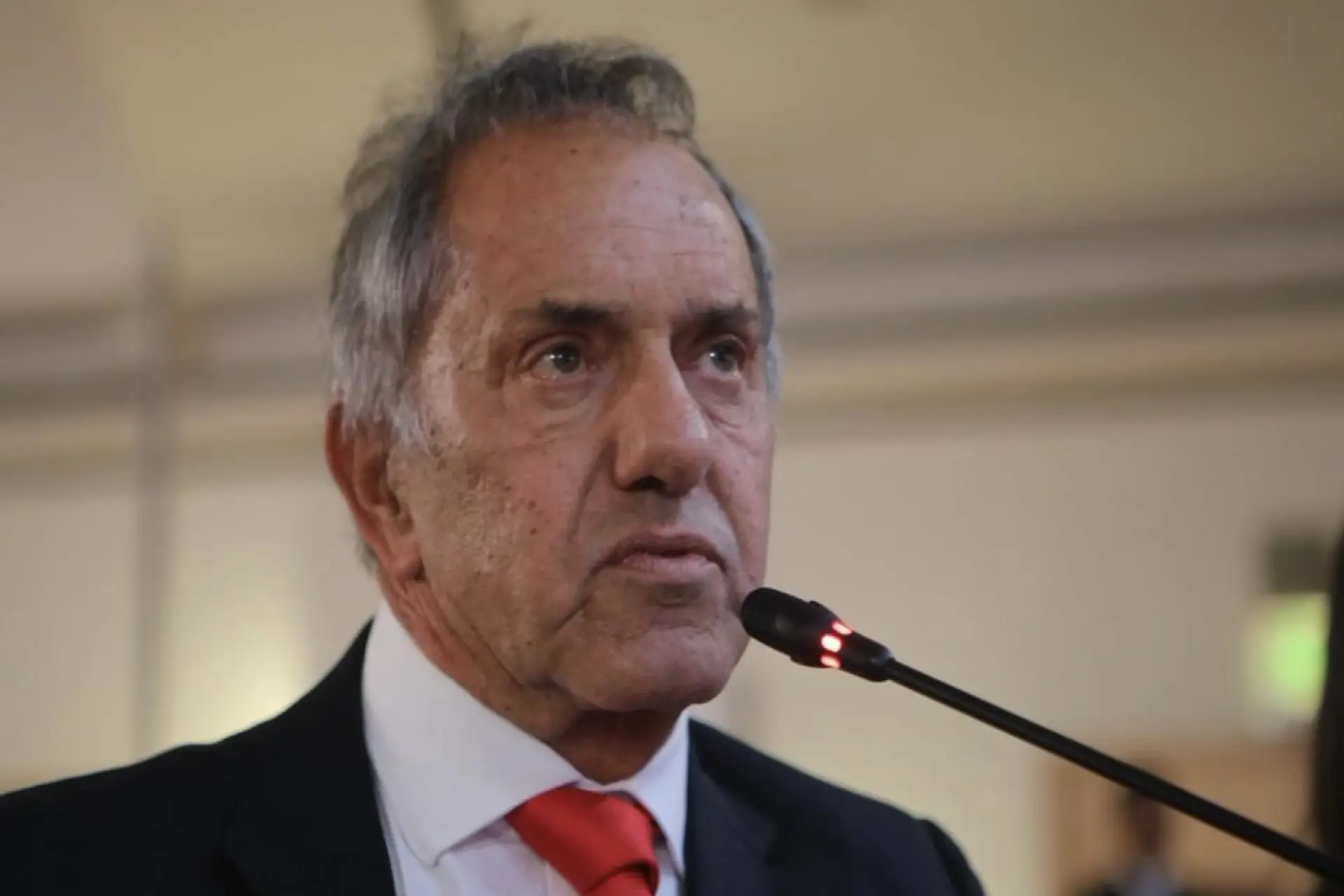  Daniel Scioli continúa en su cargo, ahora reportando a Manuel Adorni