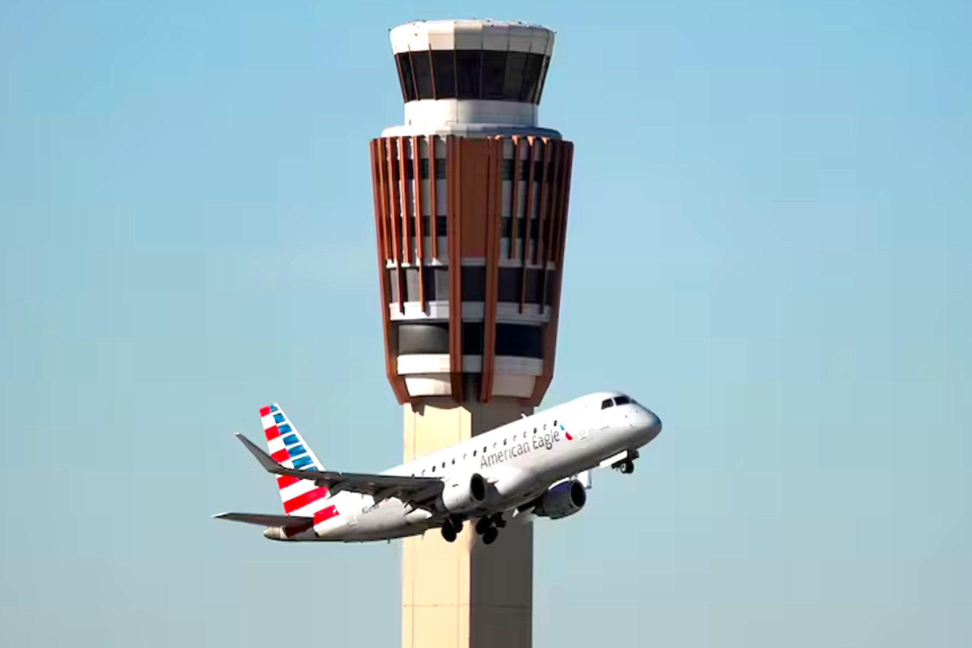 EEUU pone fin al 'shutdown' y se espera que alivie el caos aéreo