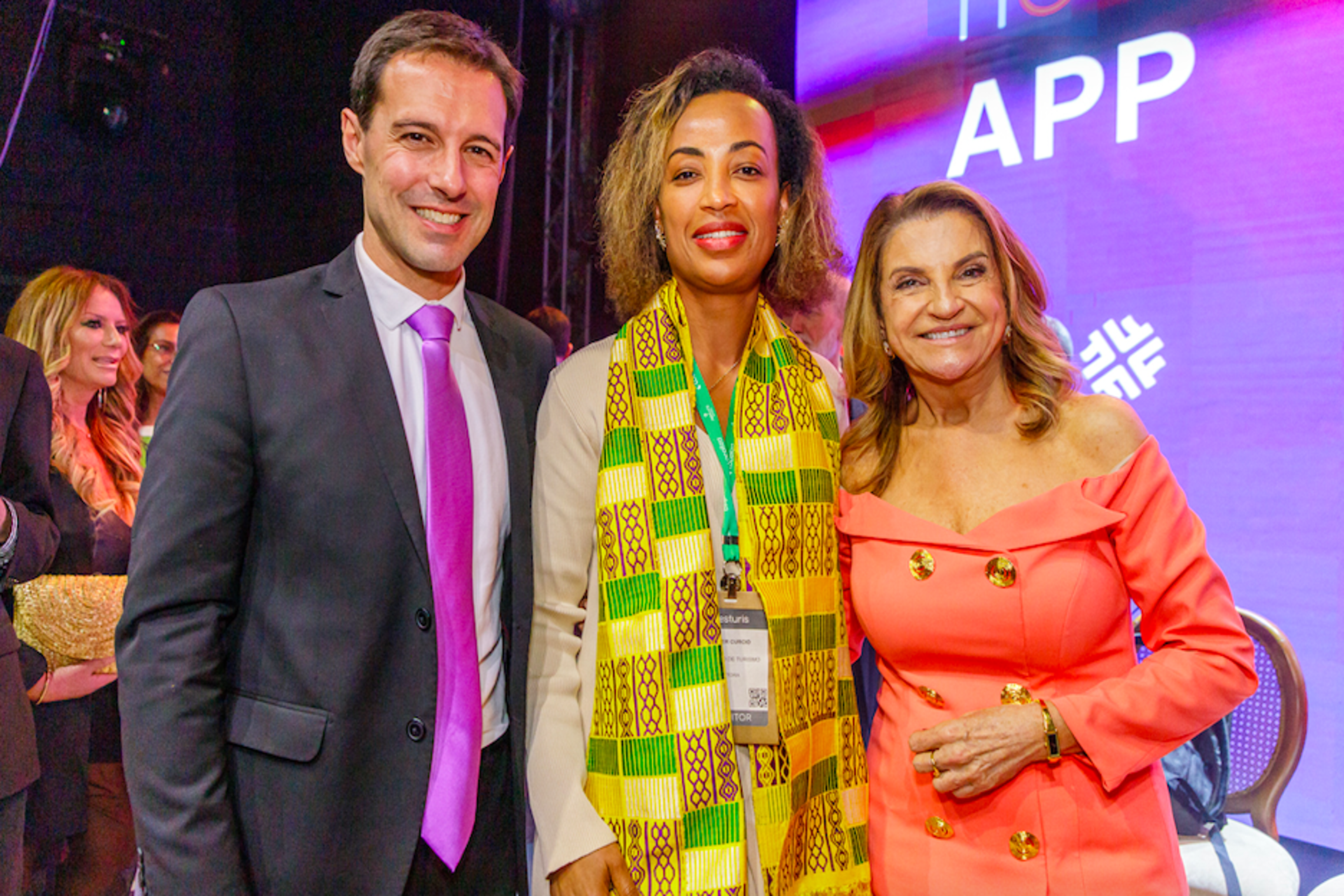 Costa de Marfil brillo en la 37.ª edición de Festuris, Brasil