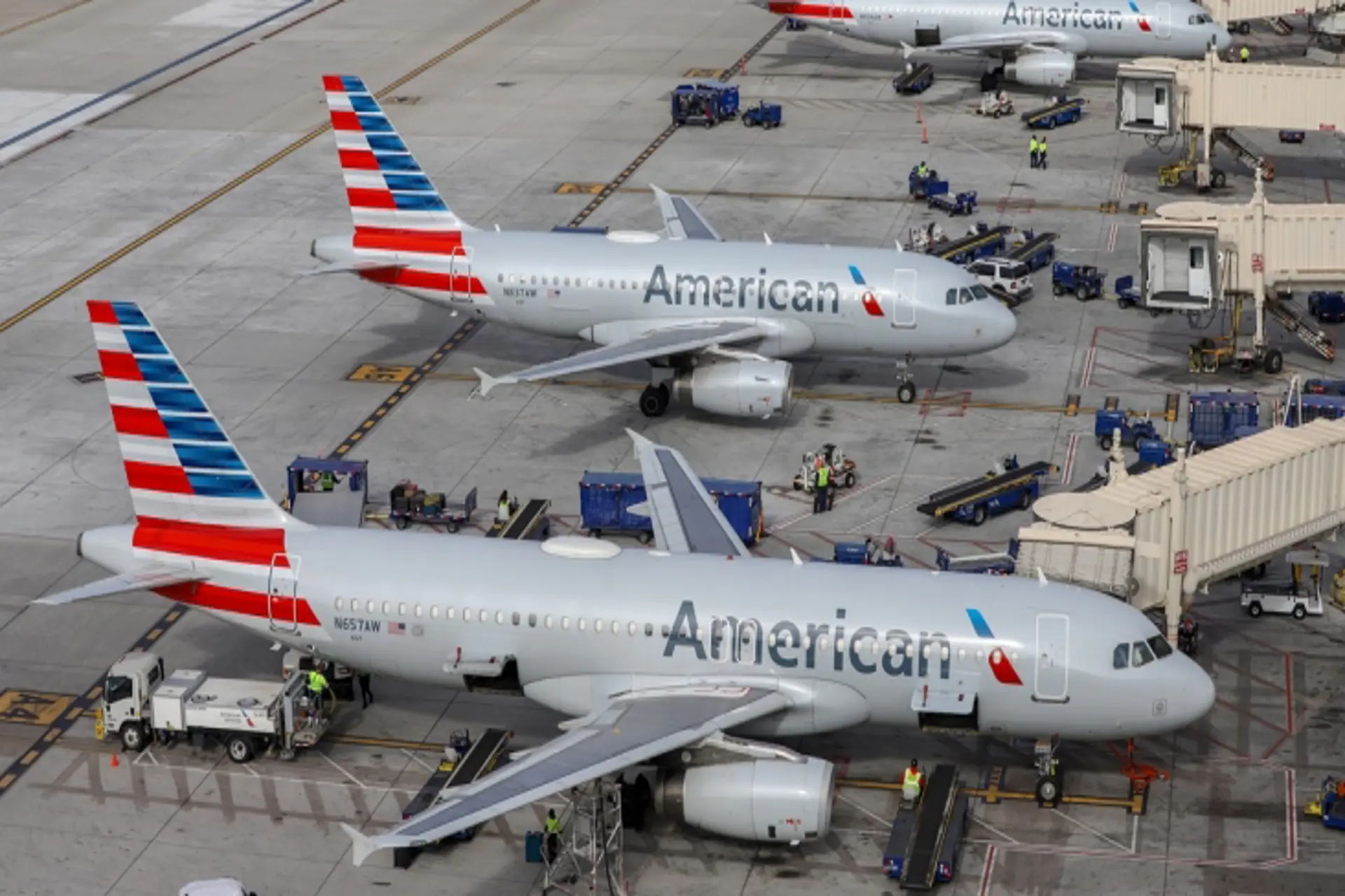 EE.UU eliminará compensaciones a pasajeros por vuelos retrasados