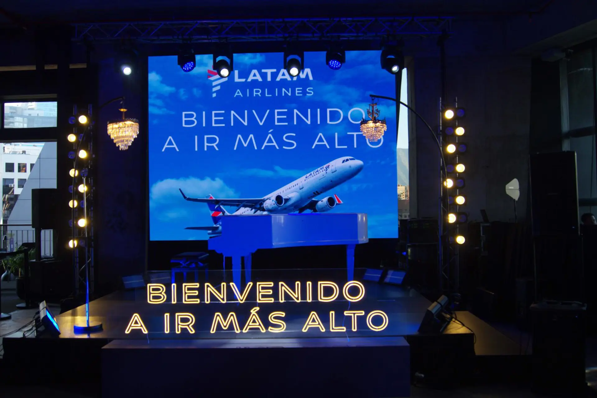 La nueva promesa de marca de LATAM Airlines: “Bienvenido a ir más alto”