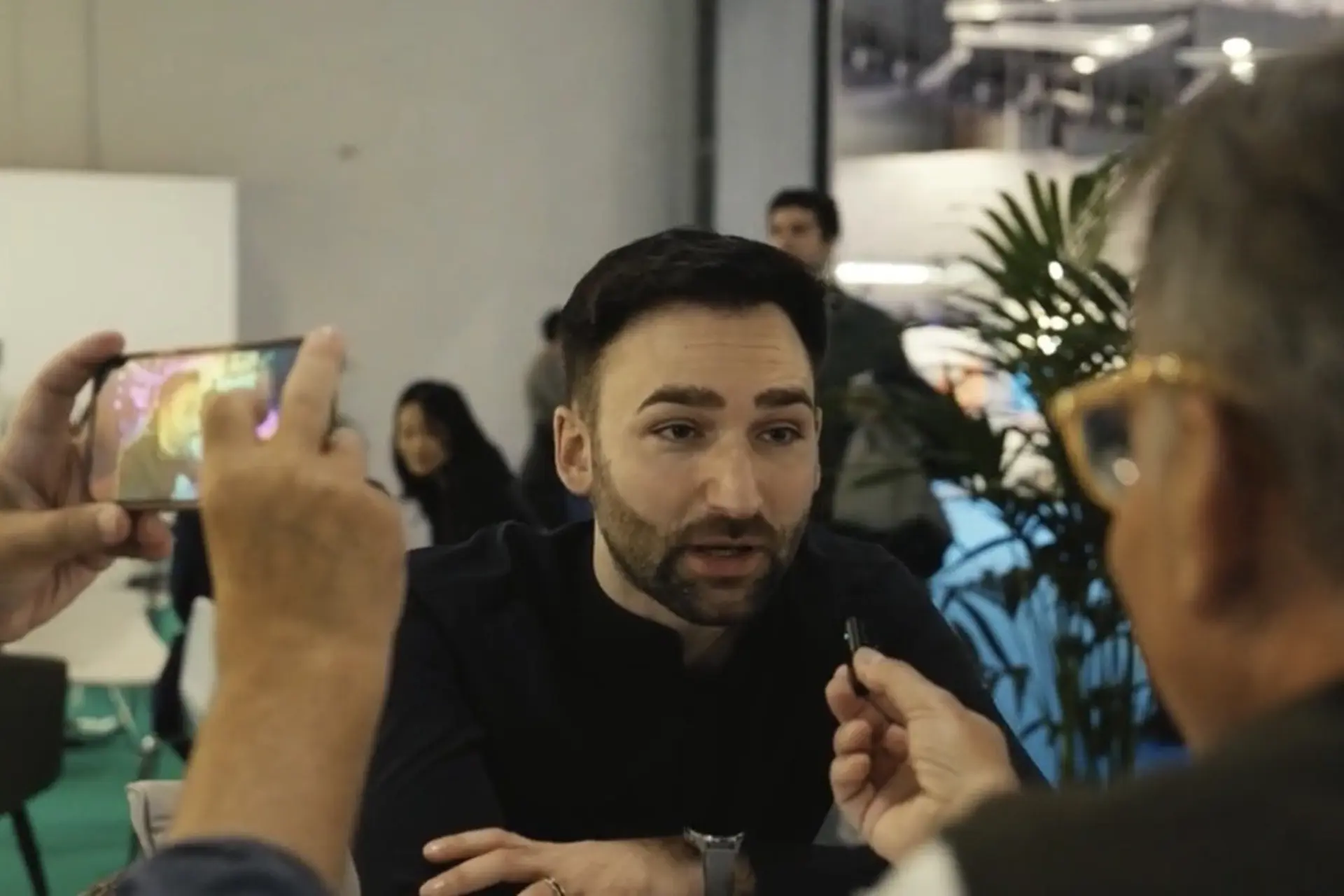 FITUR: Maya lleva la IA al negocio de los viajes y se expande en LATAM