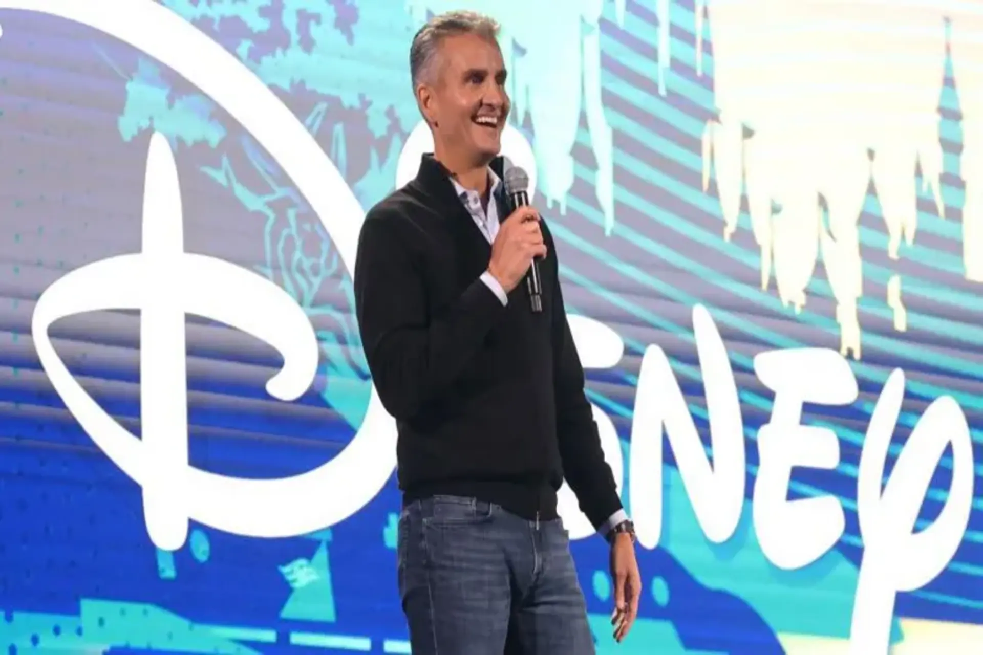 Josh D’Amaro con origen en parques temáticos es el nuevo CEO de Disney