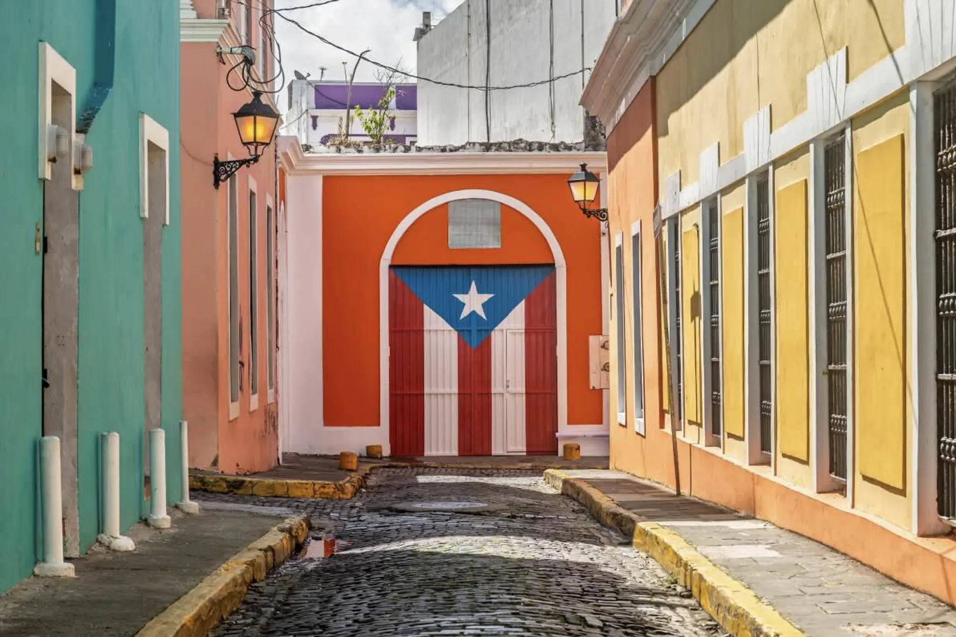  Efecto Bad Bunny impulsa a Puerto Rico: se triplican las reservas