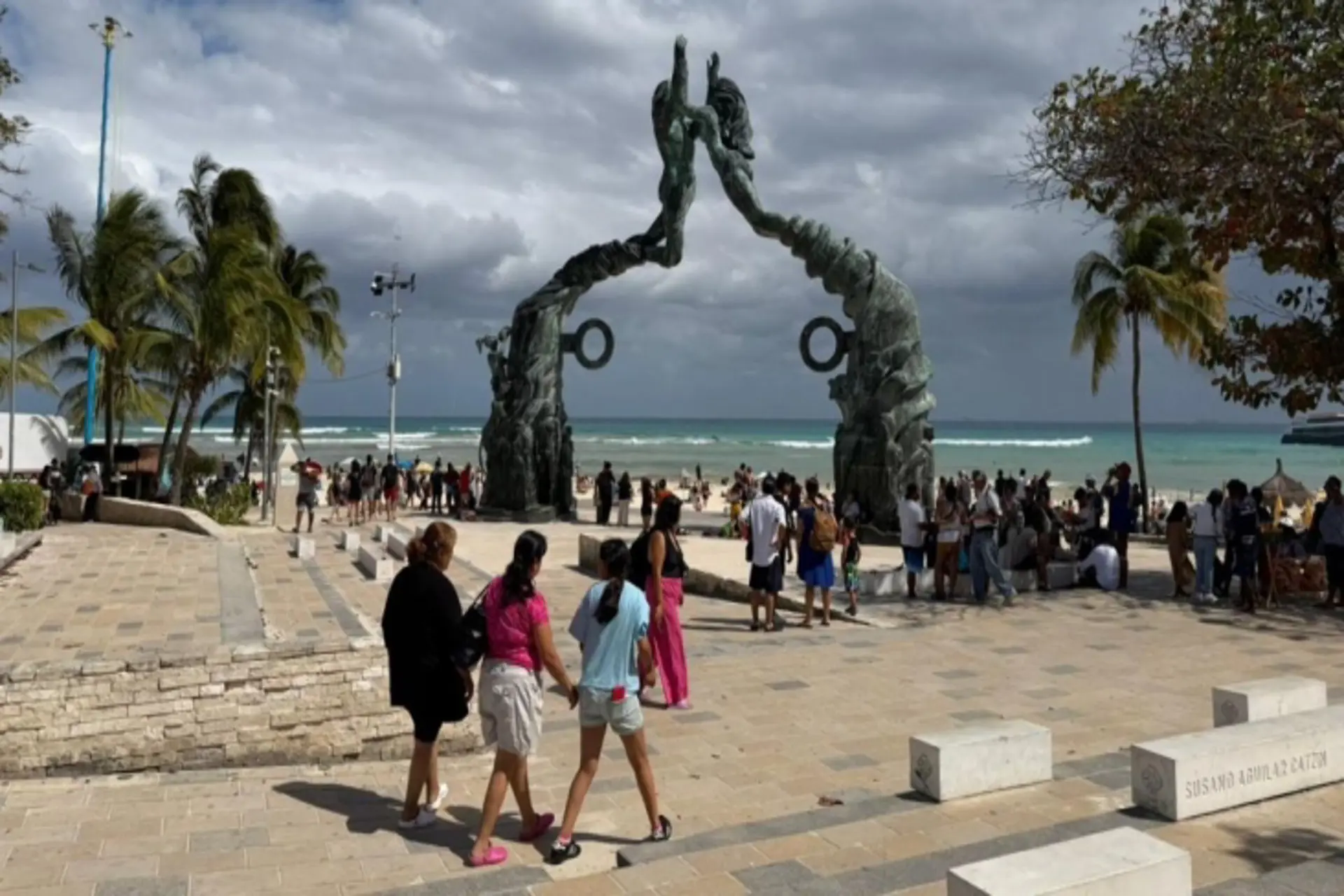 Hay calma tensa en el Caribe mexicano tras la muerte de 'El Mencho'