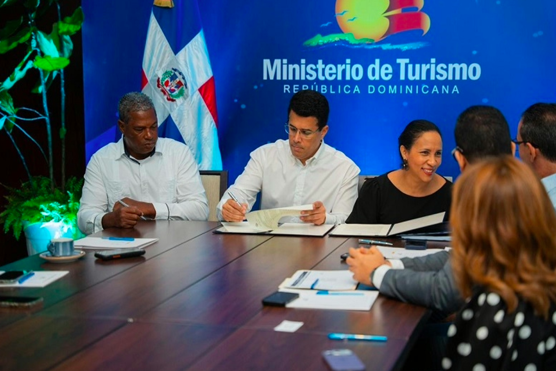 Rep. Dominicana modernizará acreditación de guías turísticos