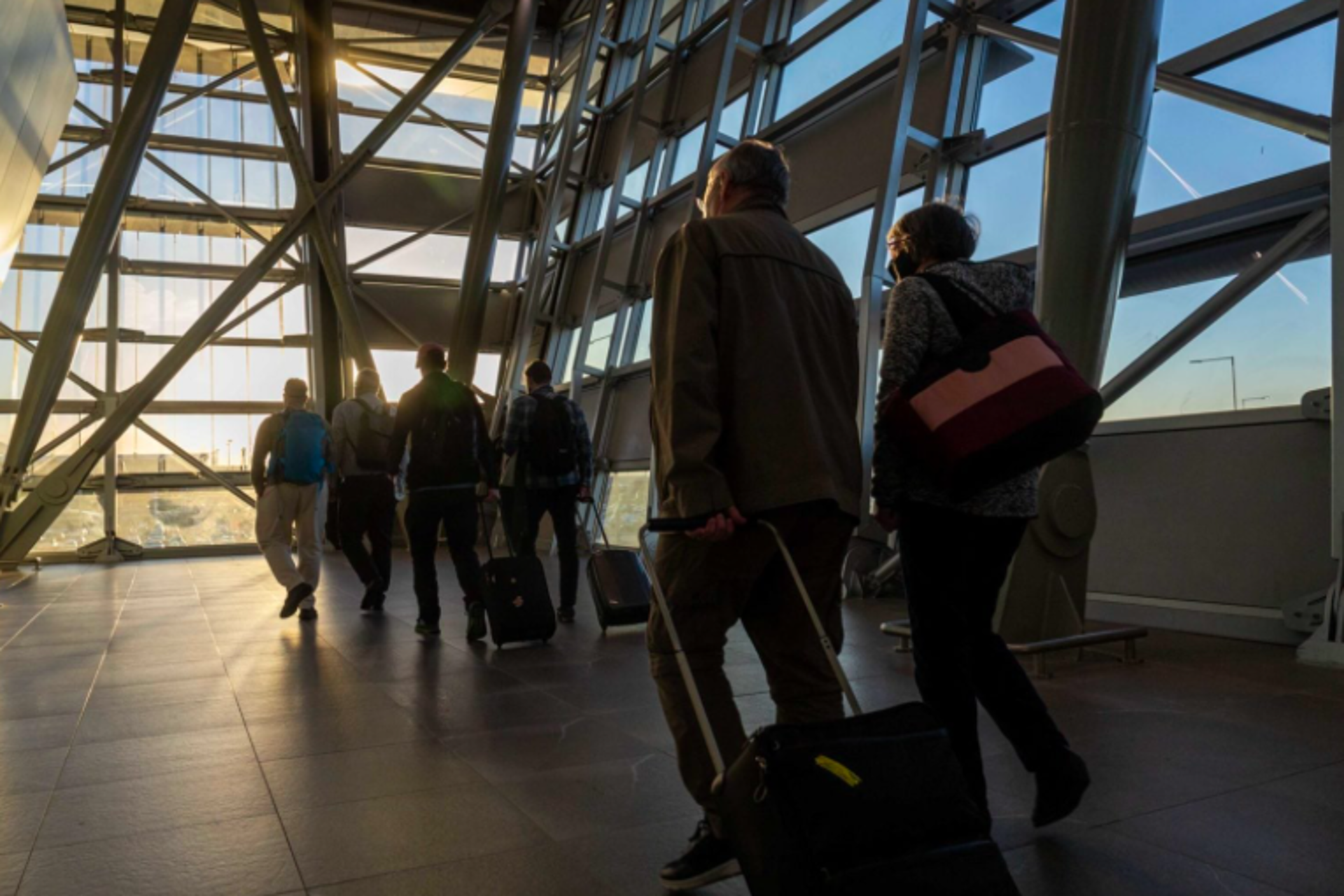 Tráfico de pasajeros en Chile continúa en descenso: en abril cayó 1,6%
