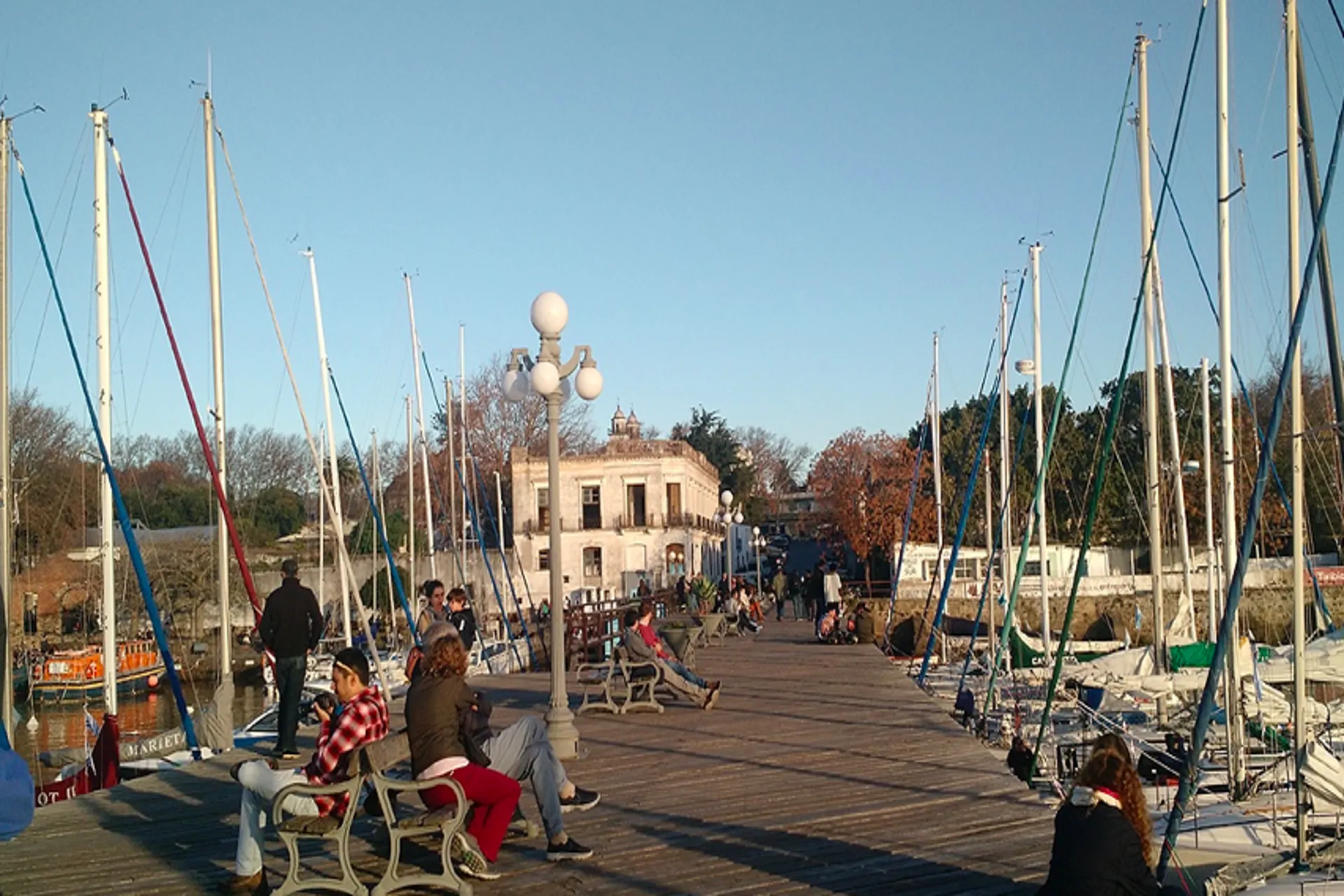 Uruguay anunció que permitira el ingreso de turistas europeos