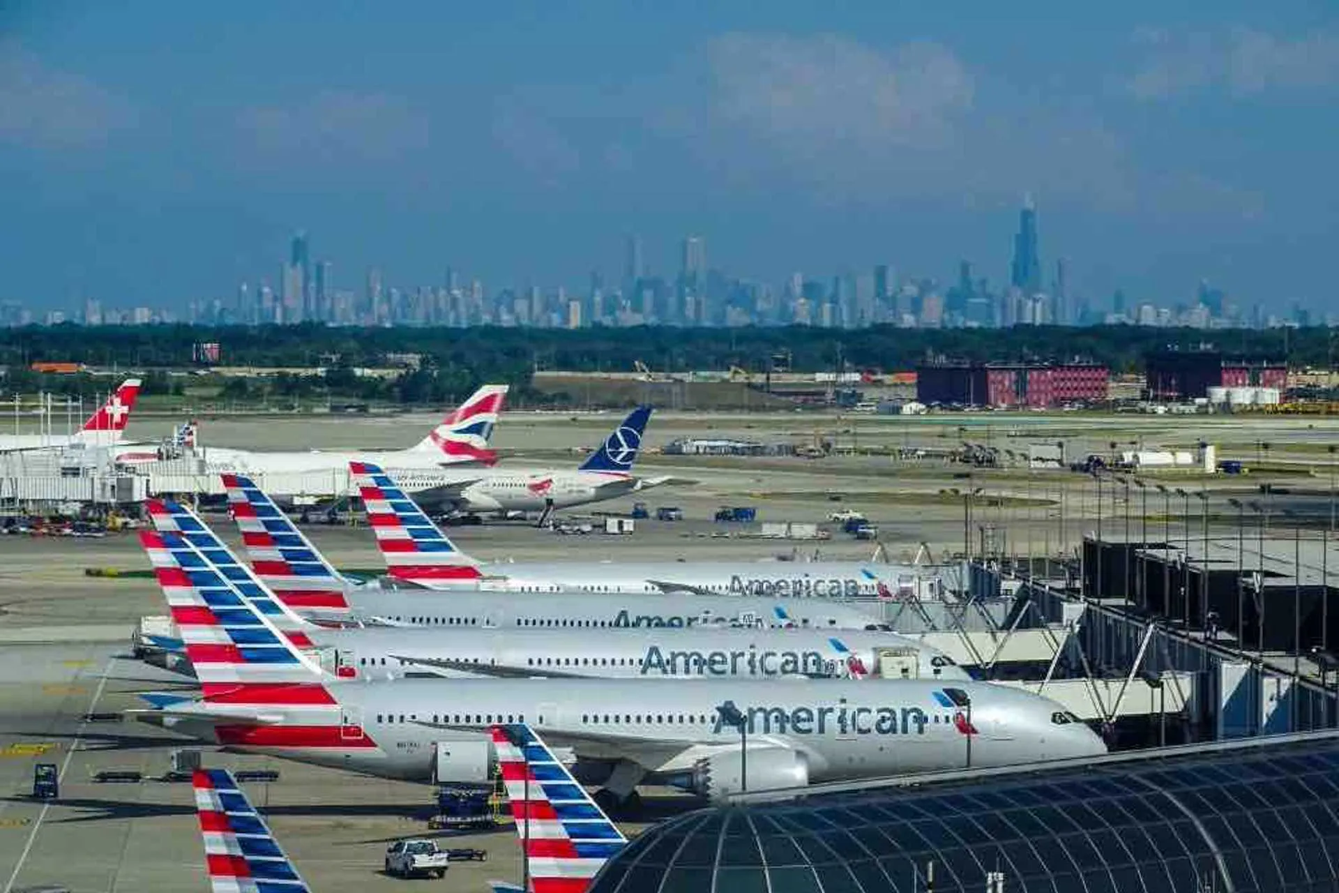 ¿Por qué American Airlines está cancelando tantos vuelos?