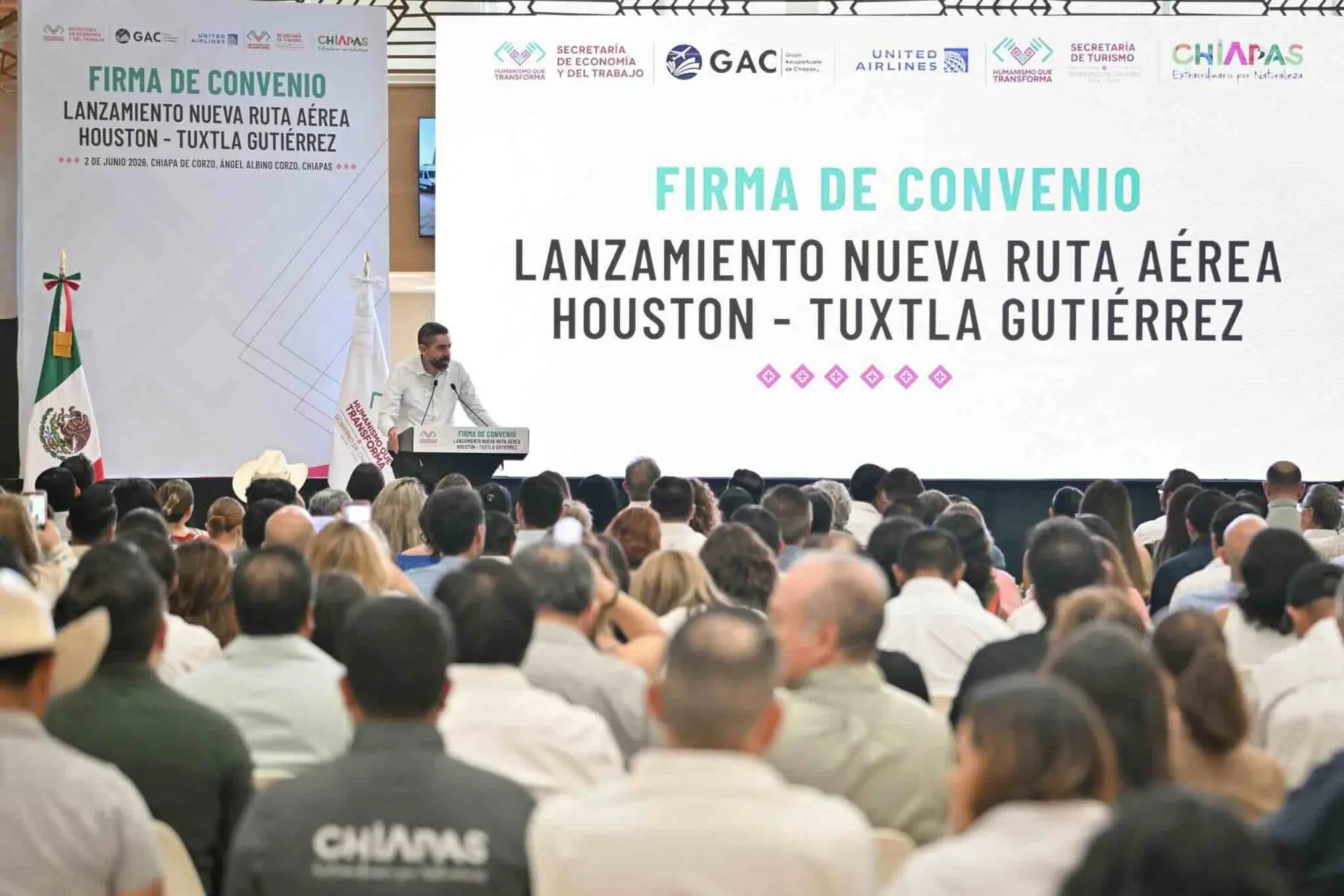 United añade nuevos vuelos de invierno desde México a Estados Unidos