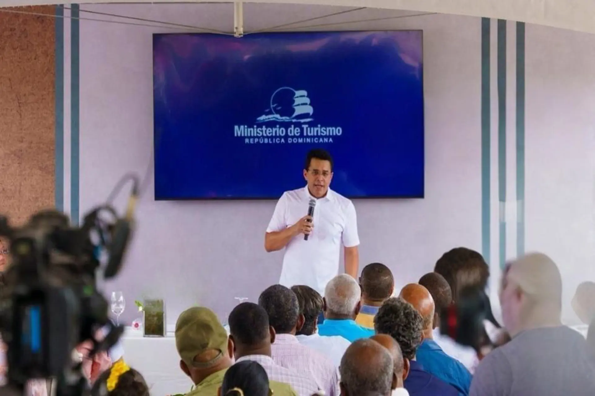Rep. Dominicana busca mas conectividad y mas habitaciones