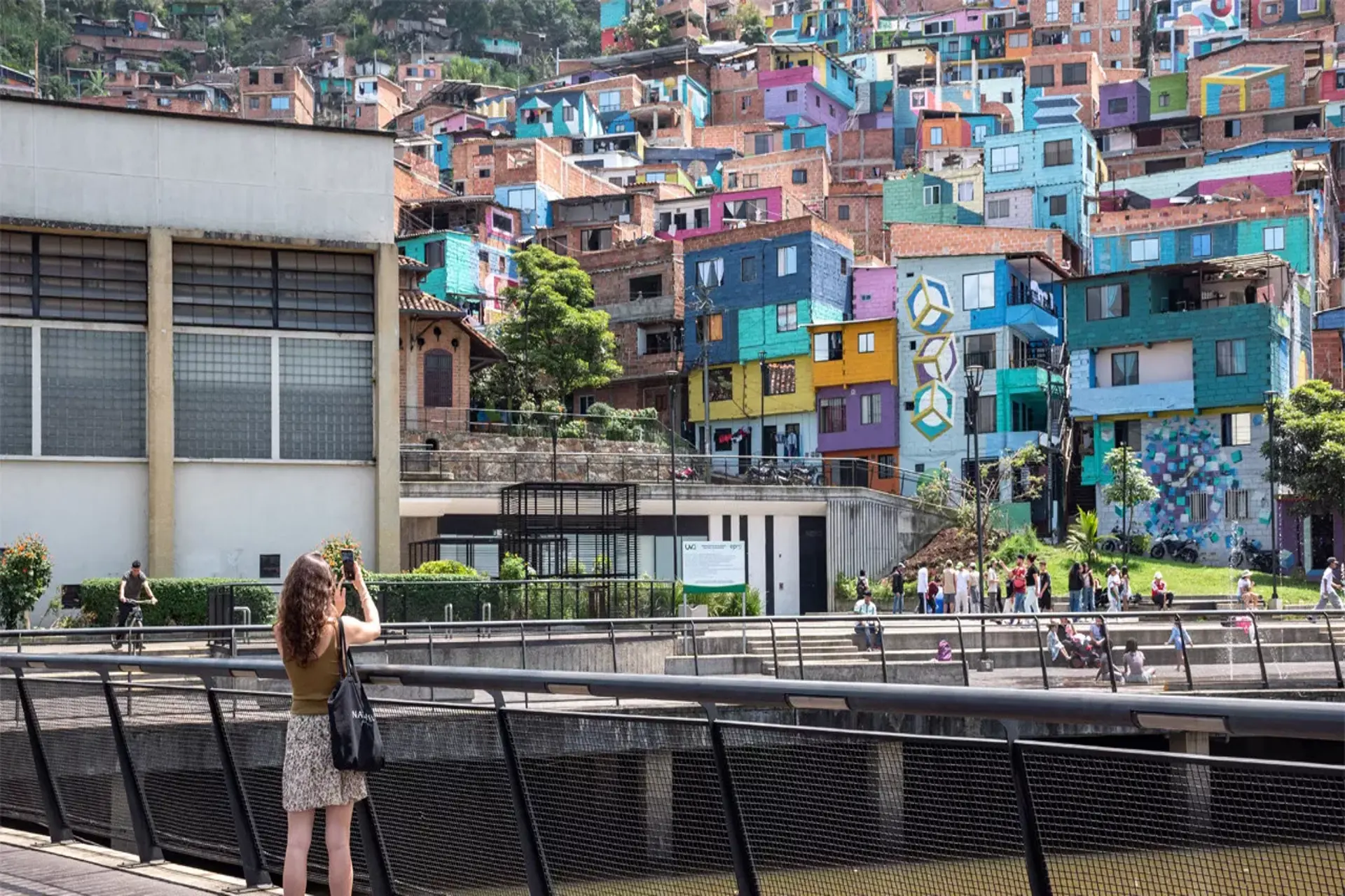 El viajero que llega a Medellín con tiempo siempre quiere más