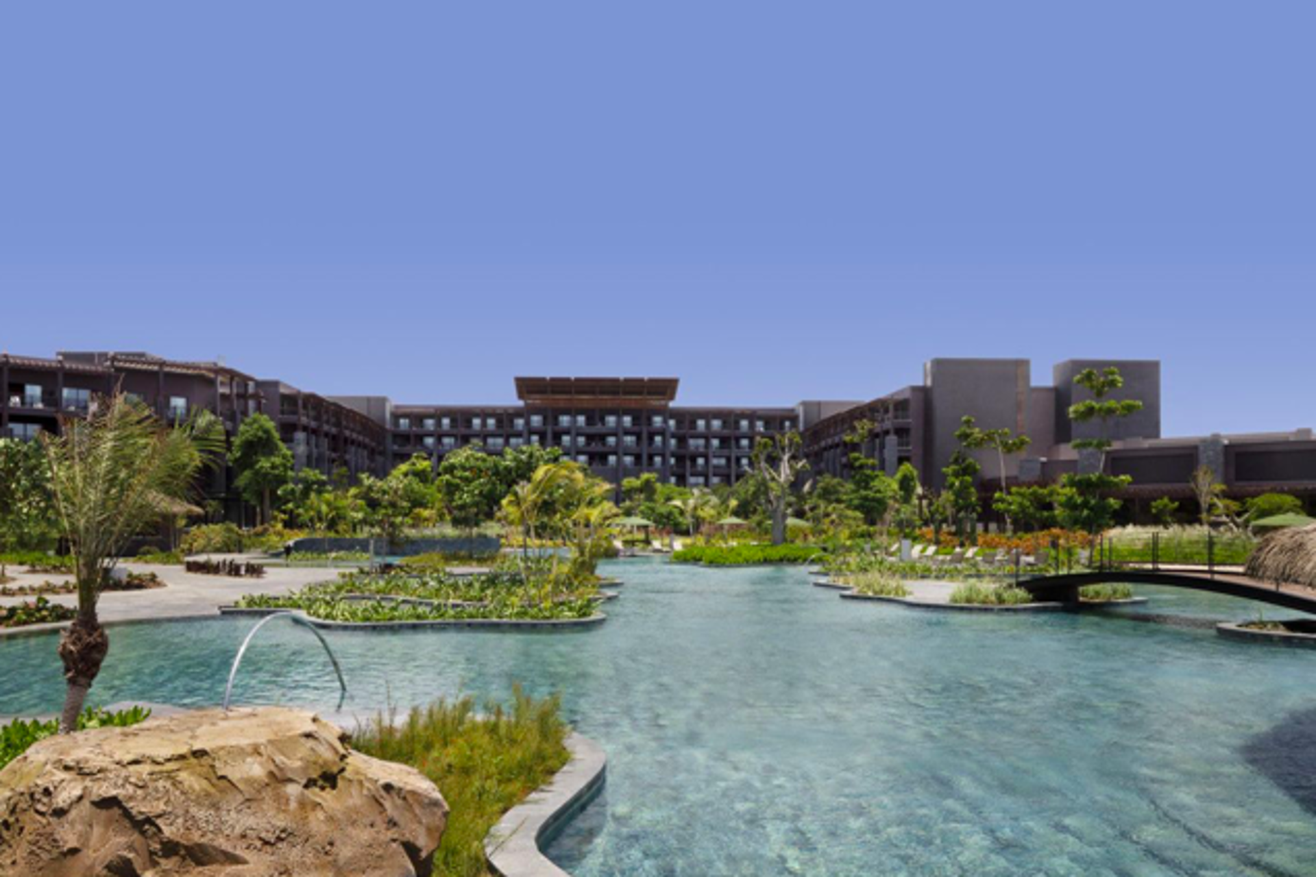 Tras invertir €300 millones Lopesan abre tres resorts en Punta Cana