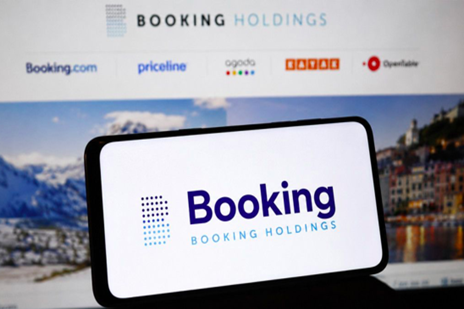 Booking Holdings busca hacerse fuerte como marca blanca 