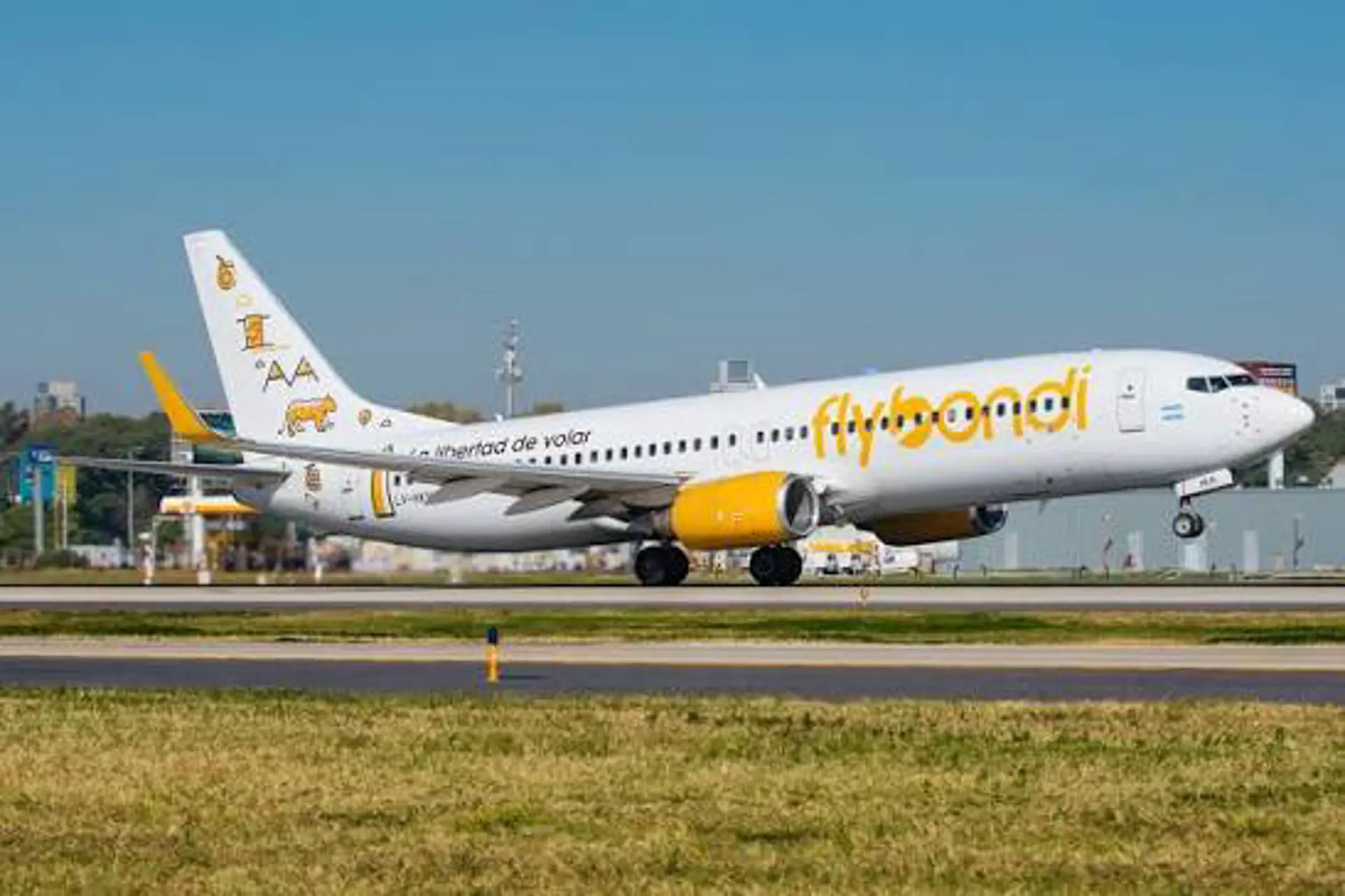 Flybondi suspendió a toda su tripulación hasta septiembre