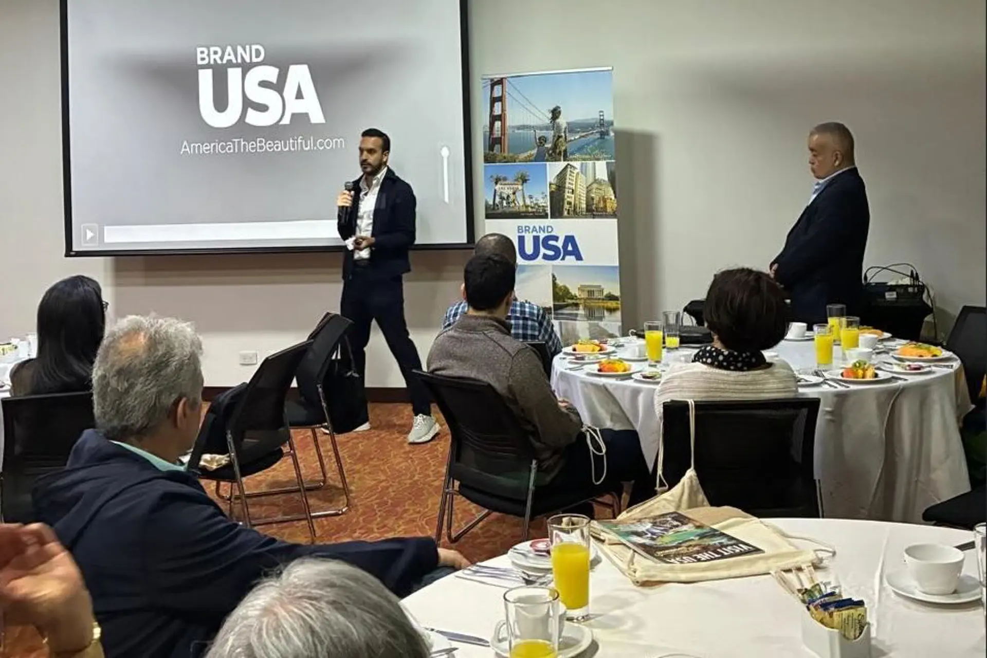 Brand USA fortalece Programa Global de Embajadores con 14 colombianos