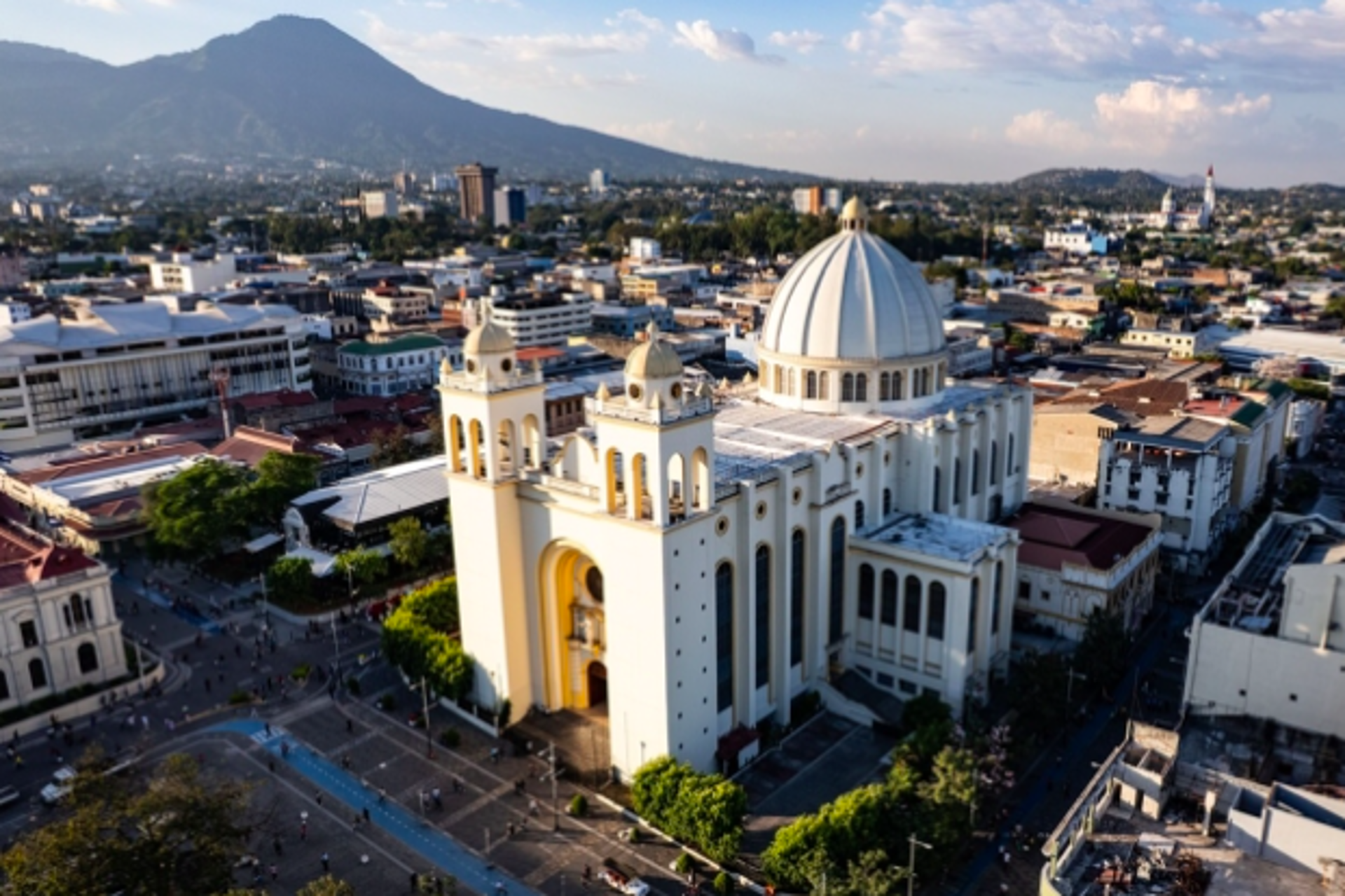 El Salvador se proyecta como país de mas crecimiento en Centroamérica