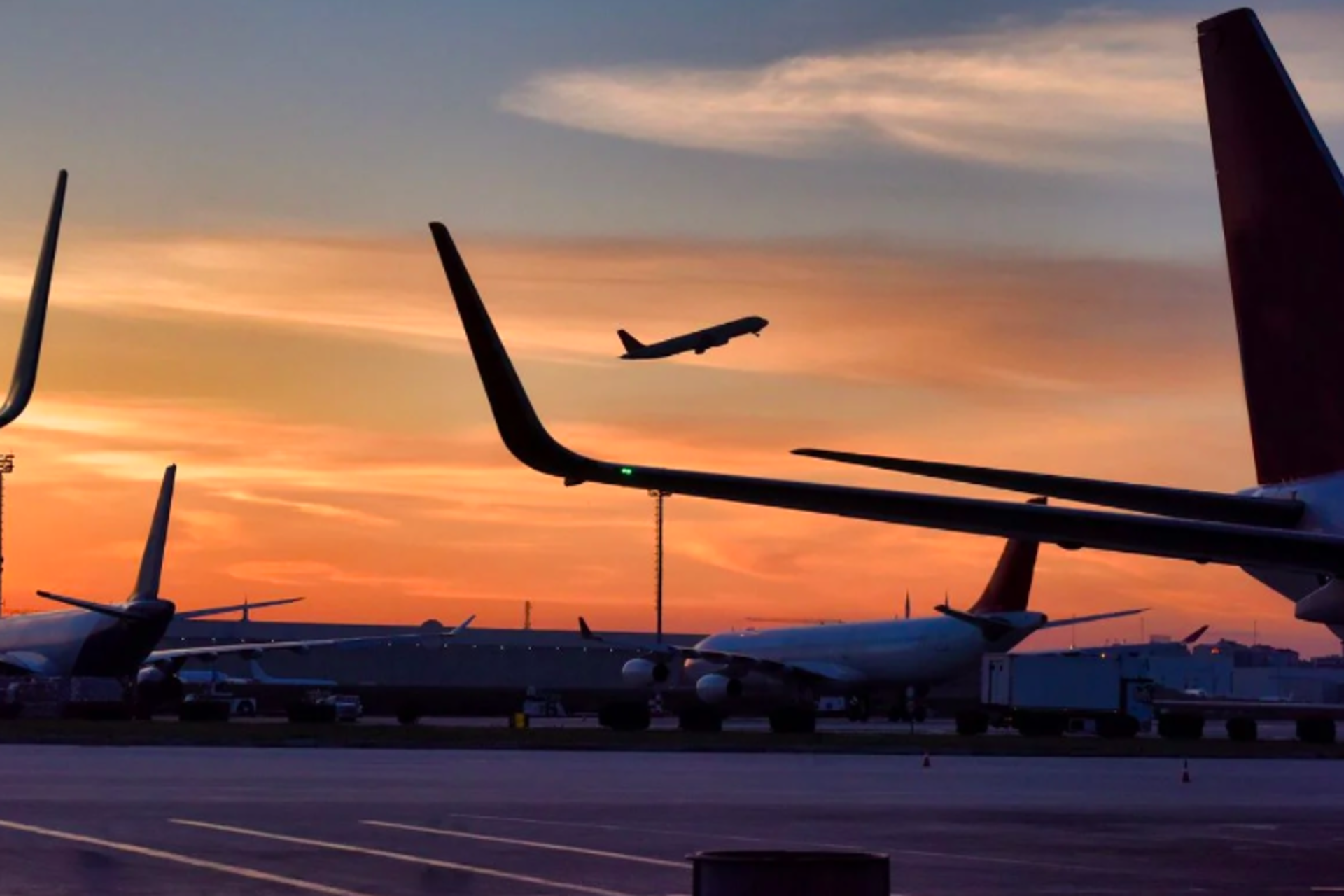 Conectividad aérea de Latam es 42% inferior a mercados más liberados