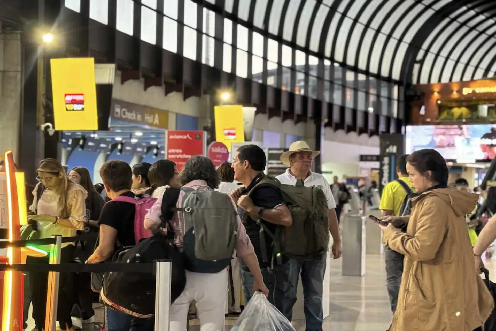 Colombia movilizó 28 millones de pasajeros aéreos en primer semestre
