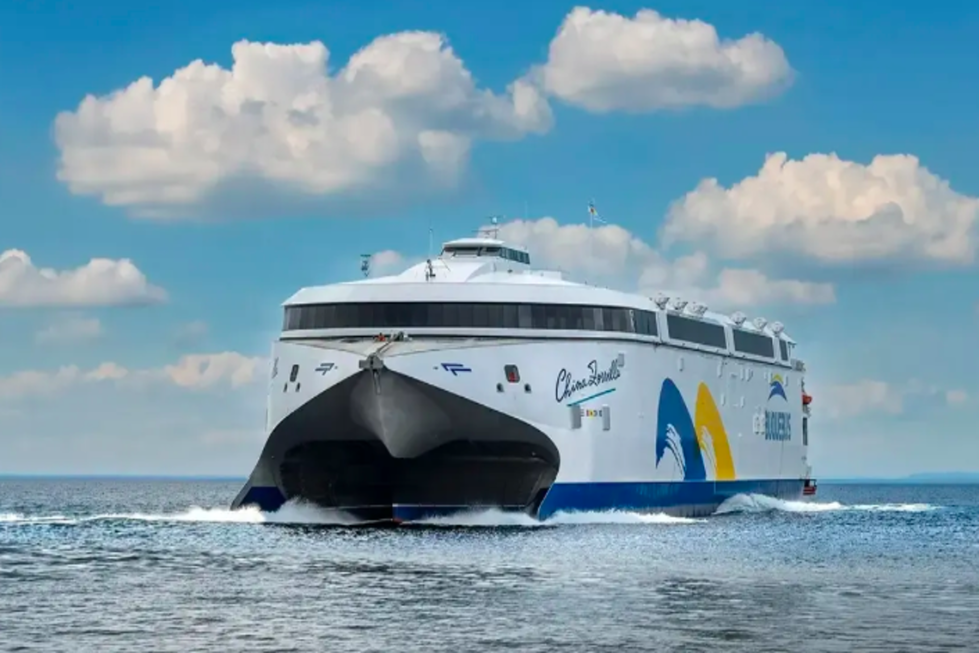 China Zorrila el nuevo barco de Buquebus ya esta en su casa