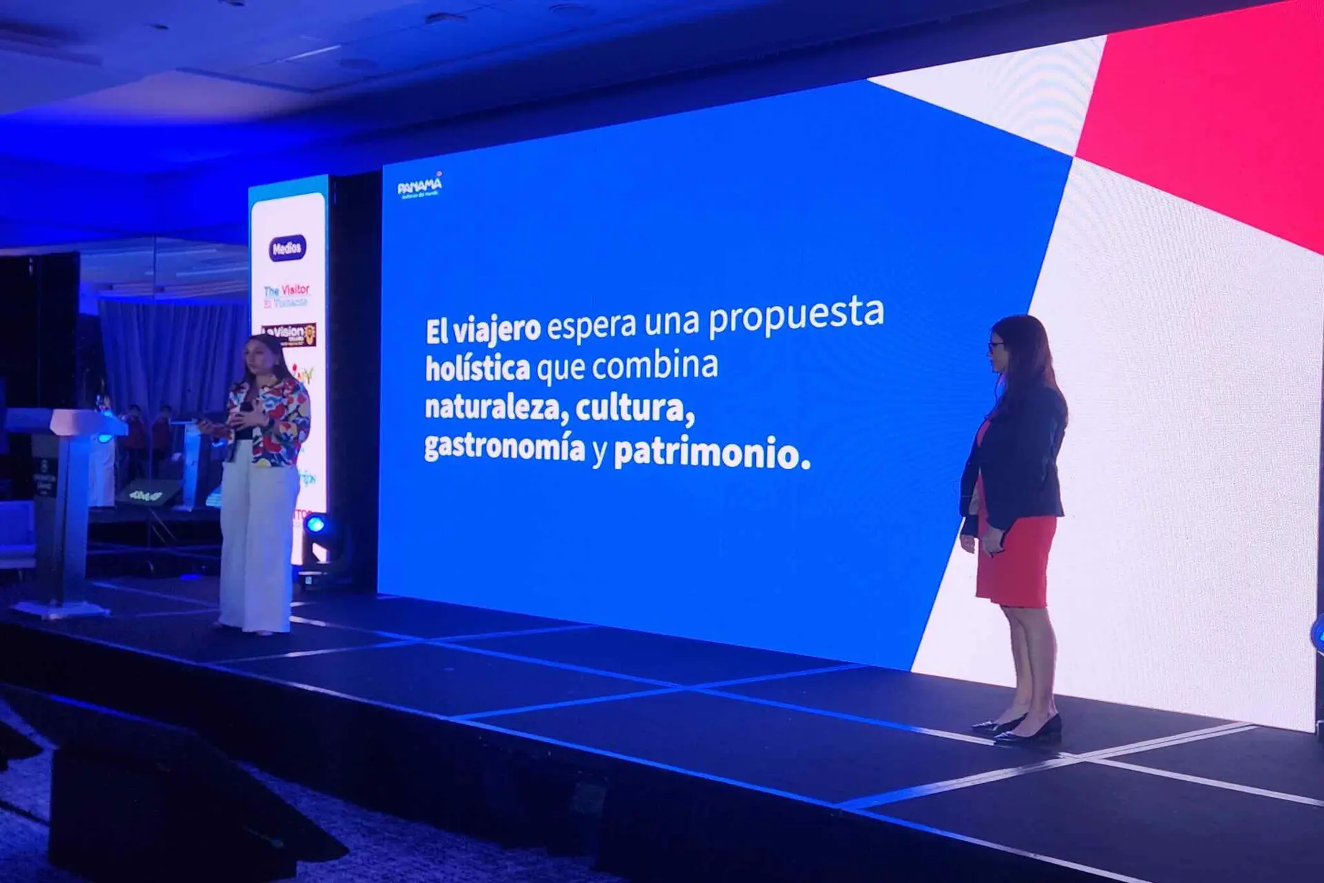 Perfil del viajero de Panamá: qué busca, cómo reserva y dónde decide