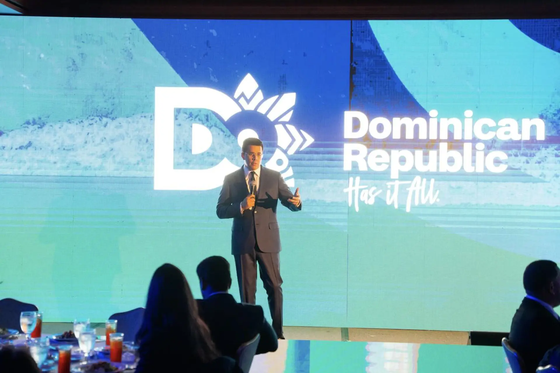 Collado presentó en Houston, Estados Unidos, su roadshow número 124