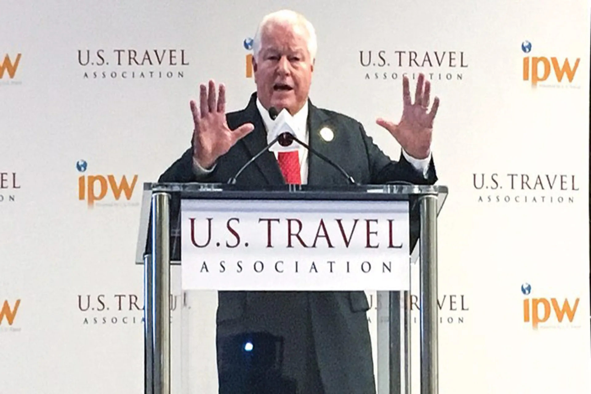 Roger Dow anuncio que deja la direccion de US Travel en Julio de 2022