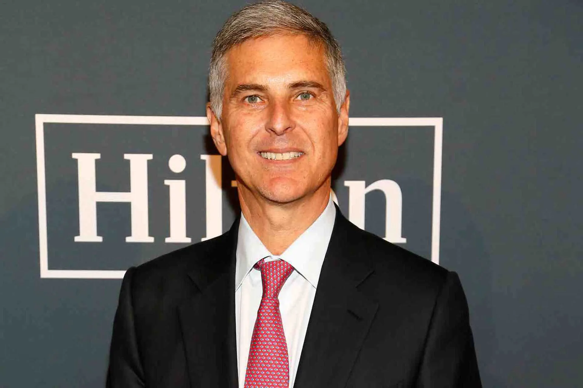 El CEO de Hilton optimista respecto a recuperación de los viajes