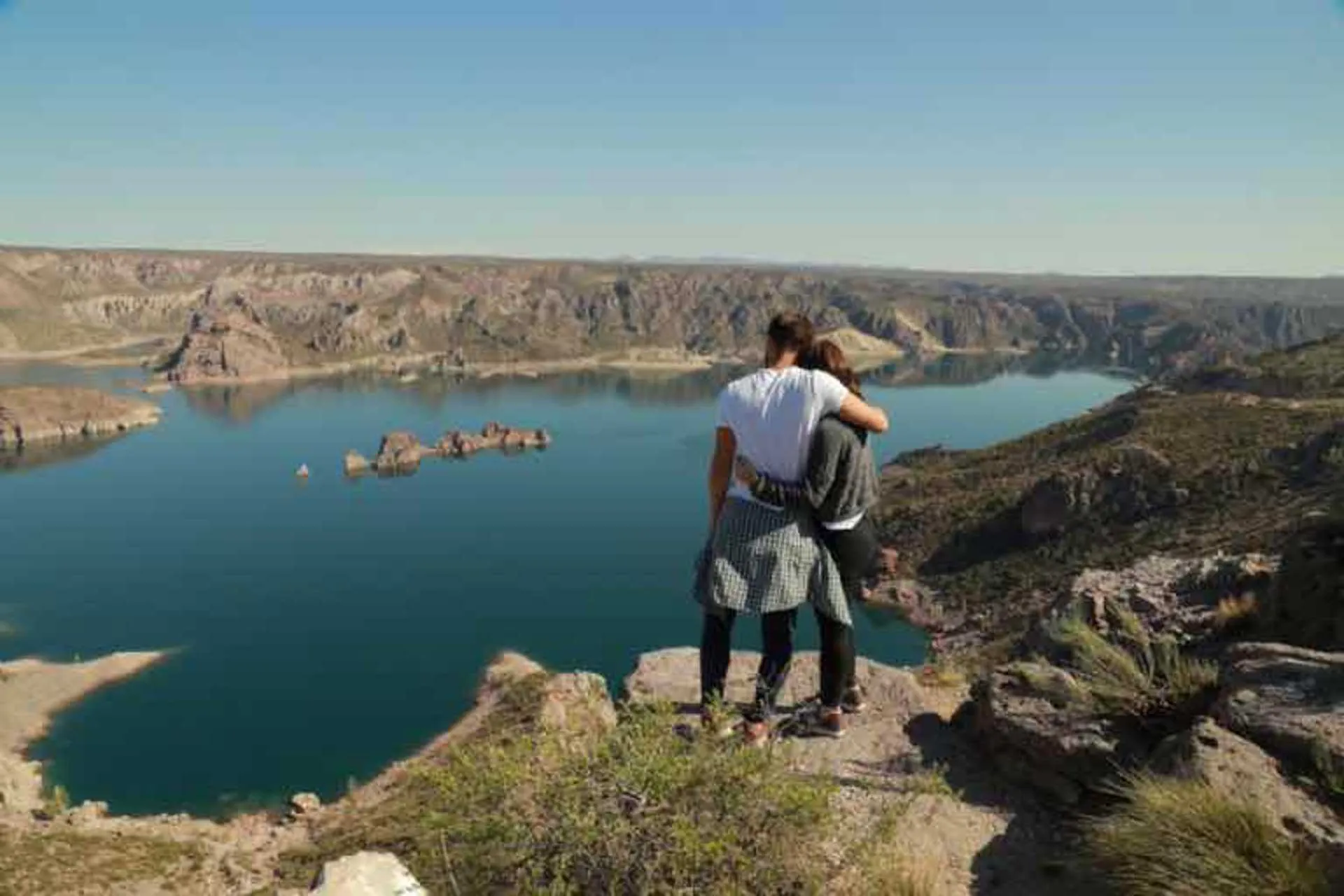 En el fin de semana largo viajaron 2,1% mas turistas que en idem 2019