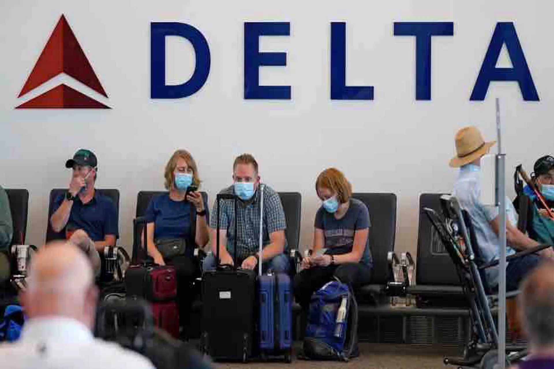 Delta Airlines: Aplicará recargo médico a empleados no vacunados