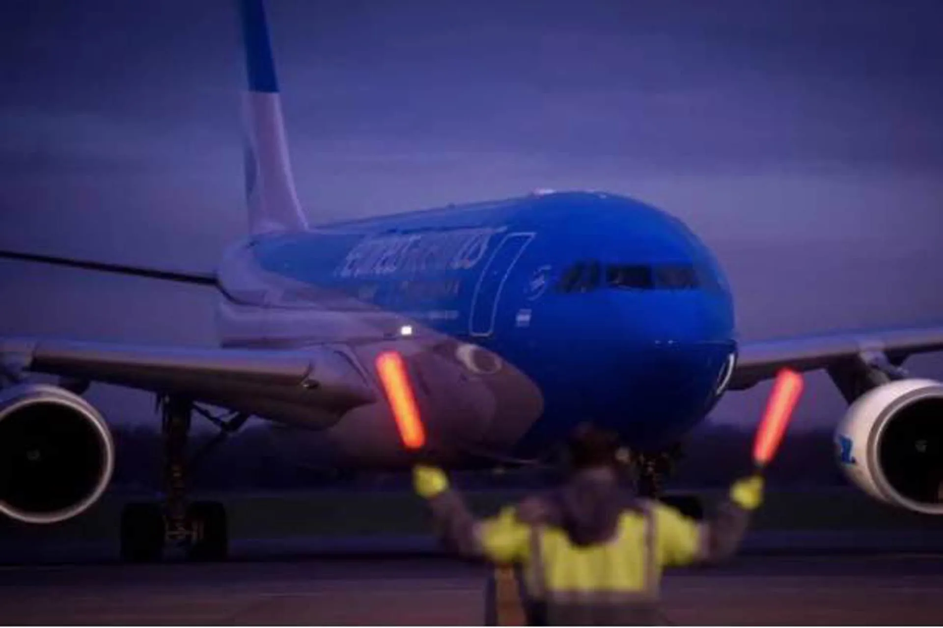 Vuelven los vuelos de Aerolíneas Argentinas hacia y desde Uruguay Vuelven los vuelos de Aerolíneas Argentinas hacia y desde Uruguay