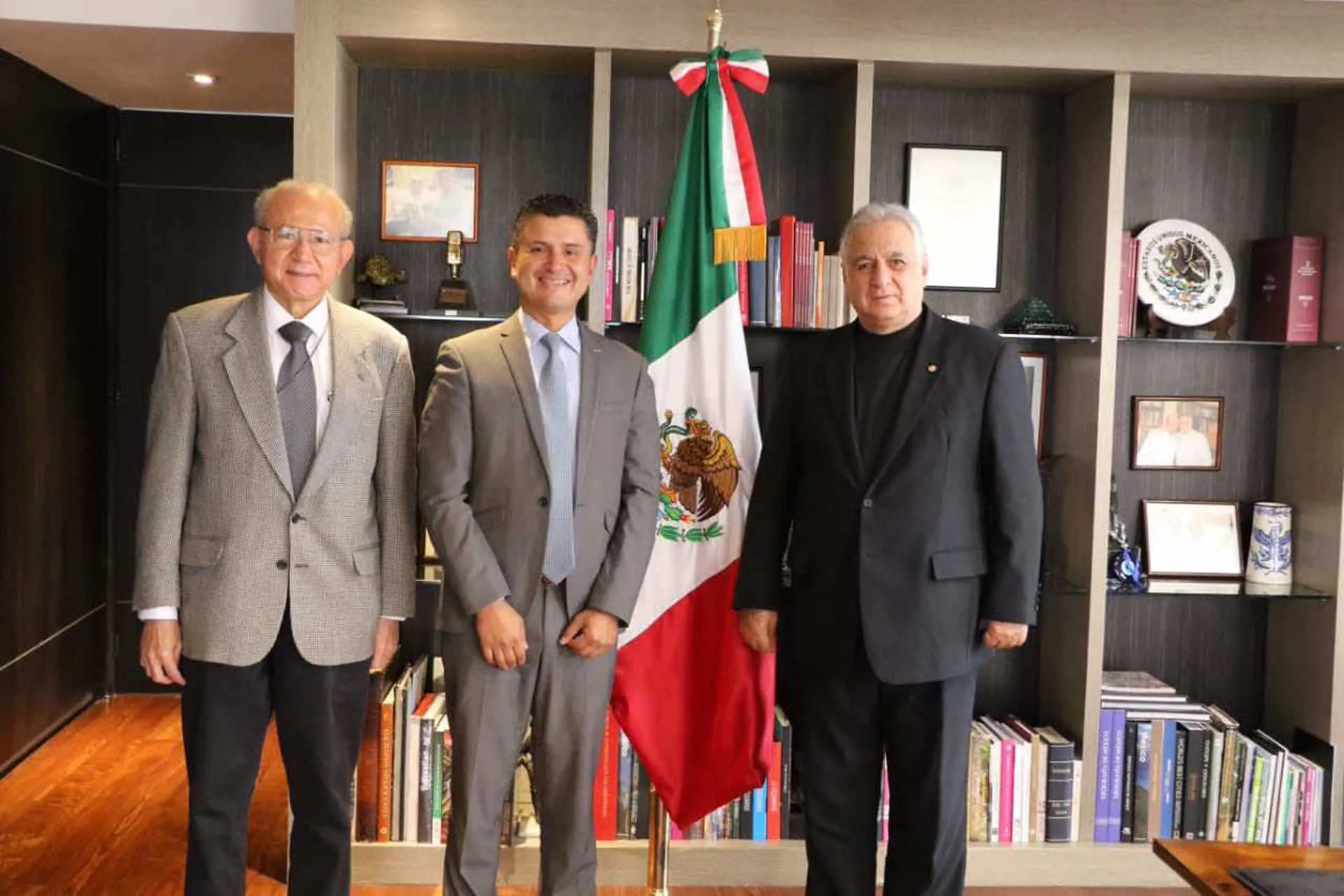 CEO de TAG Airlines y Miguel Torruco hablaron de la conectividad