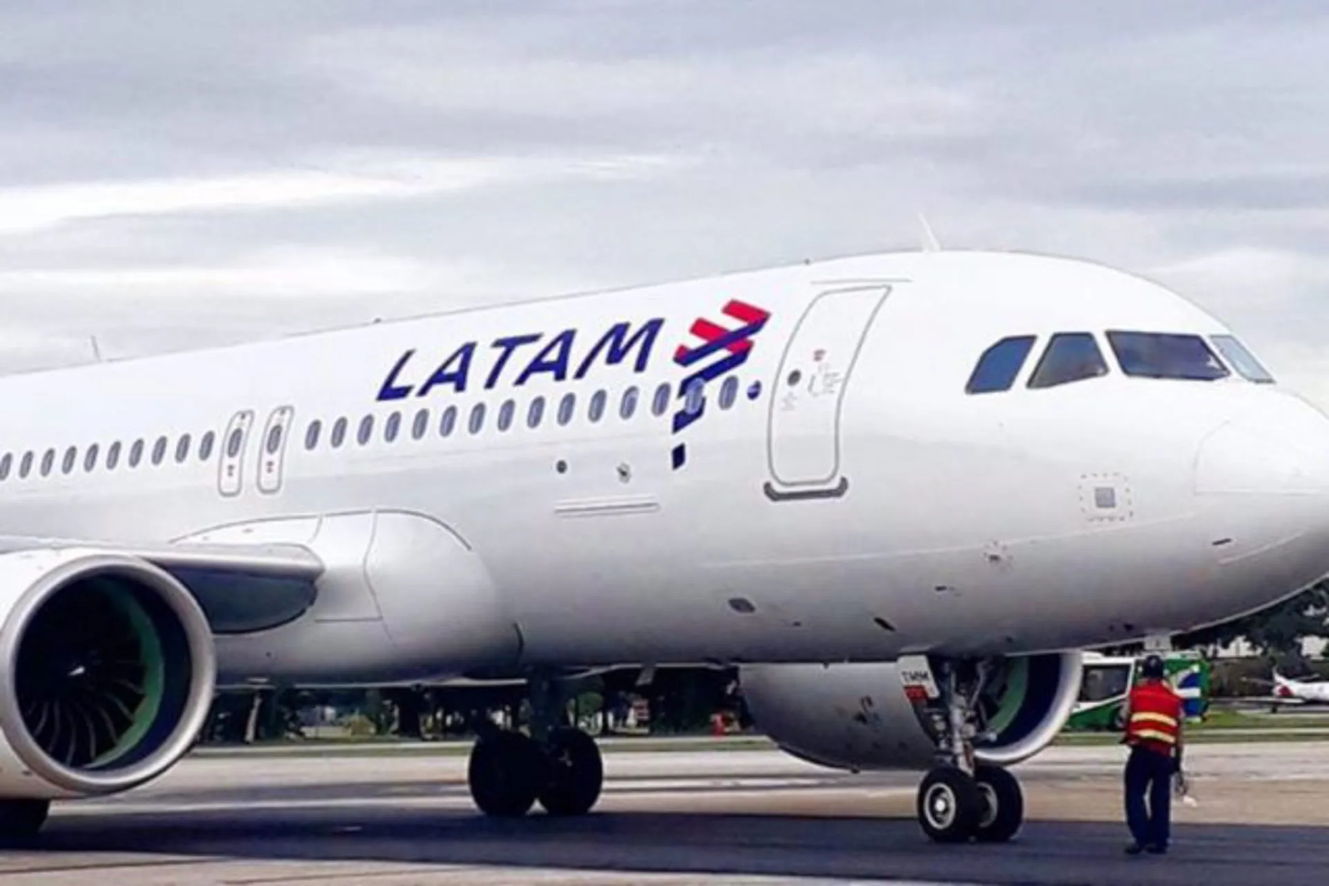 LATAM pidió volar: Lima, Santiago y San Pablo a Aeroparque y Mendoza