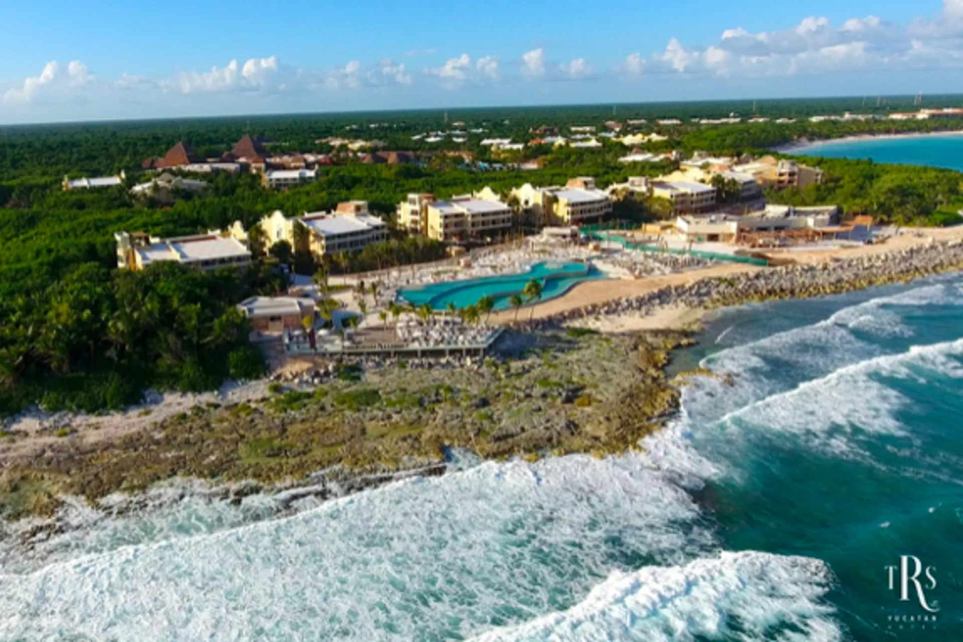 Palladium reabre Riviera Maya en Oct y Punta Cana en Nov