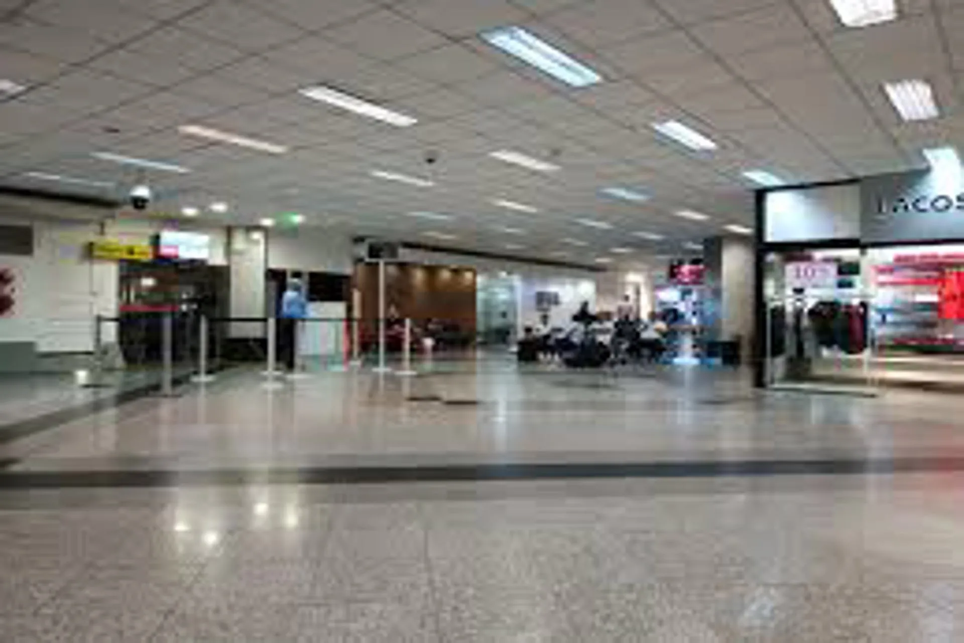  Primeros turistas que regresan contagiados por Ómicron de Cancún