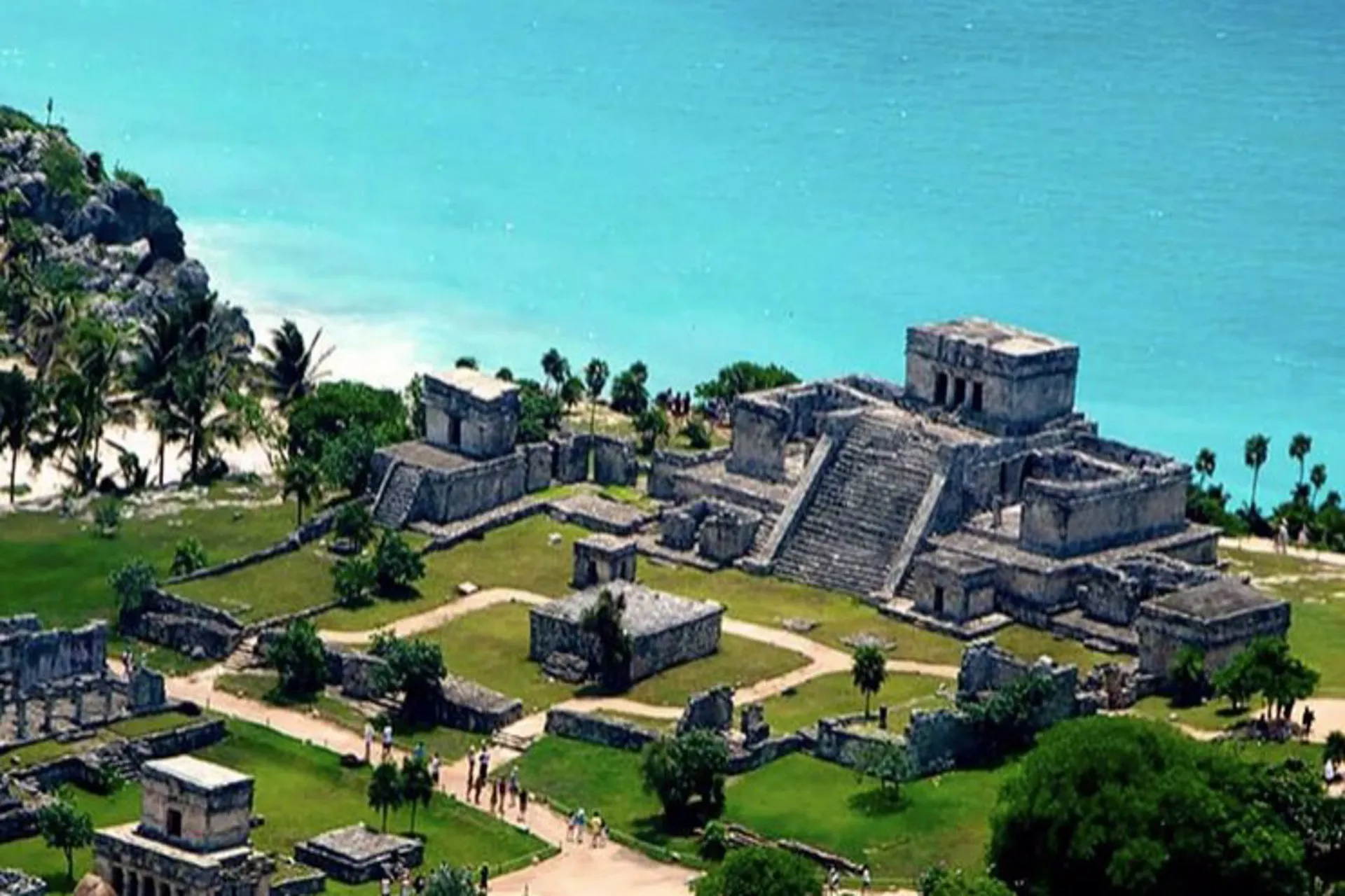 Mexico: Tren Maya y Aeropuerto de Tulum atraen inversiones en la zona