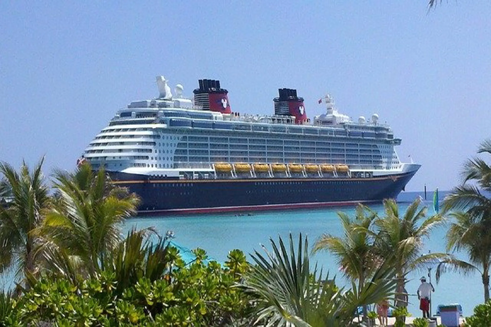 Disney extiende la suspensión de cruceros hasta diciembre