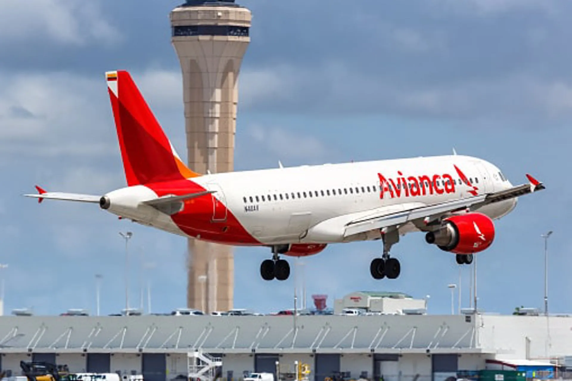 Avianca consigue USD 2.000 millones para reestructurar su deuda en Estados Unidos Avianca consigue USD 2.000 millones para reestructurar su deuda en Estados Unidos