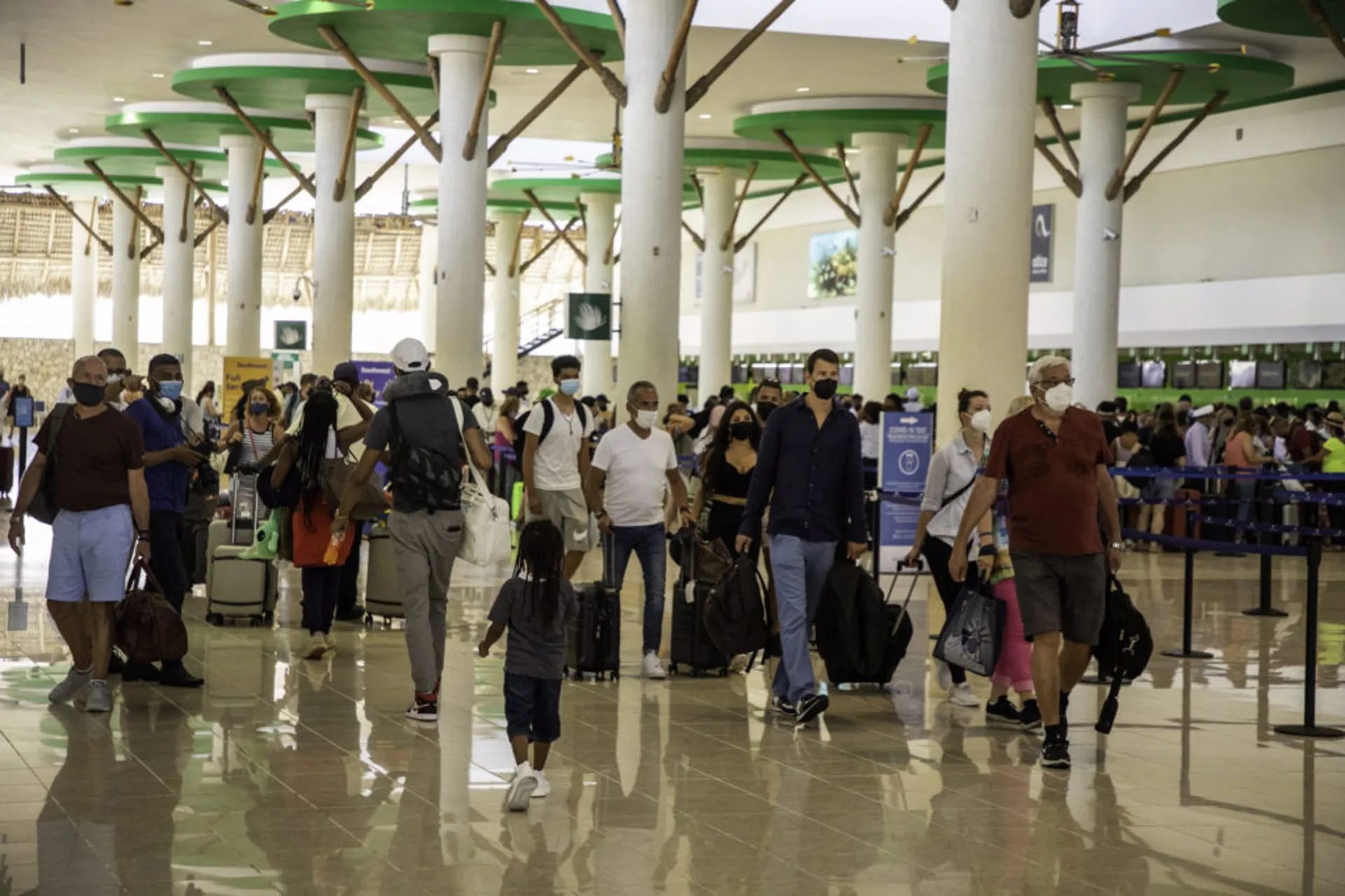 En aeropuertos de RD se movieron 10 millones de viajeros durante 2021