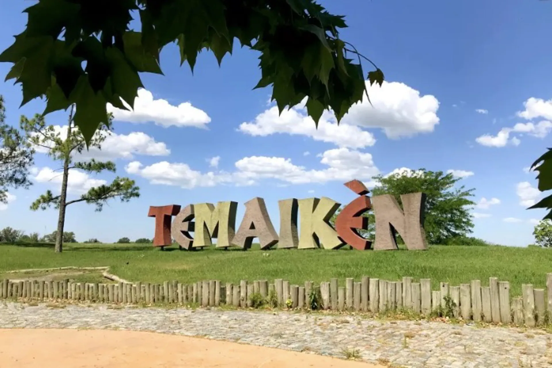 Temaiken y la AHT acuerdan trabajar por un turismo sustentable Temaiken y la AHT acuerdan trabajar por un turismo sustentable