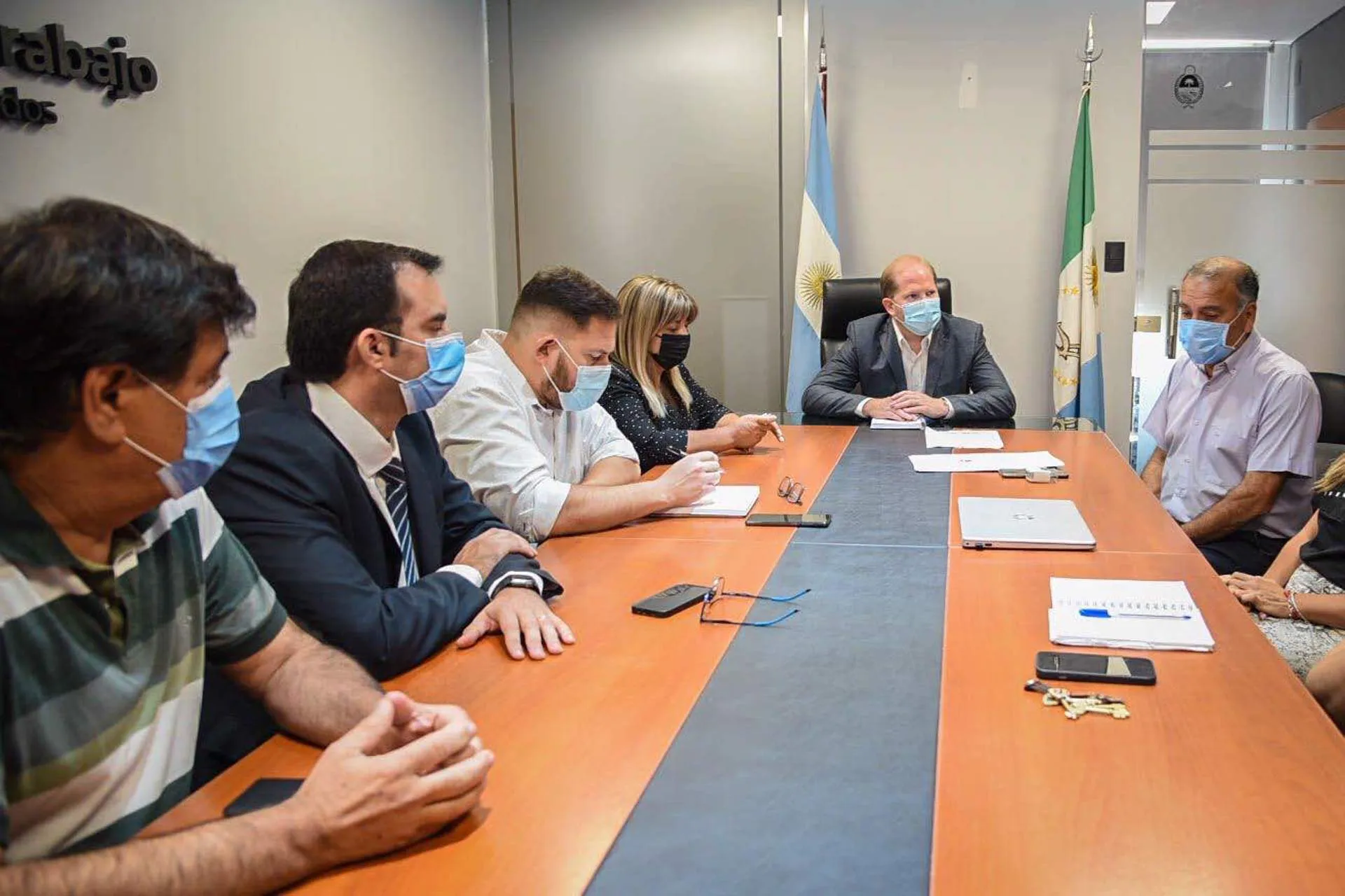 Avanzan gestiones para la reapertura del paso Argentina – Paraguay Avanzan gestiones para la reapertura del paso Argentina – Paraguay