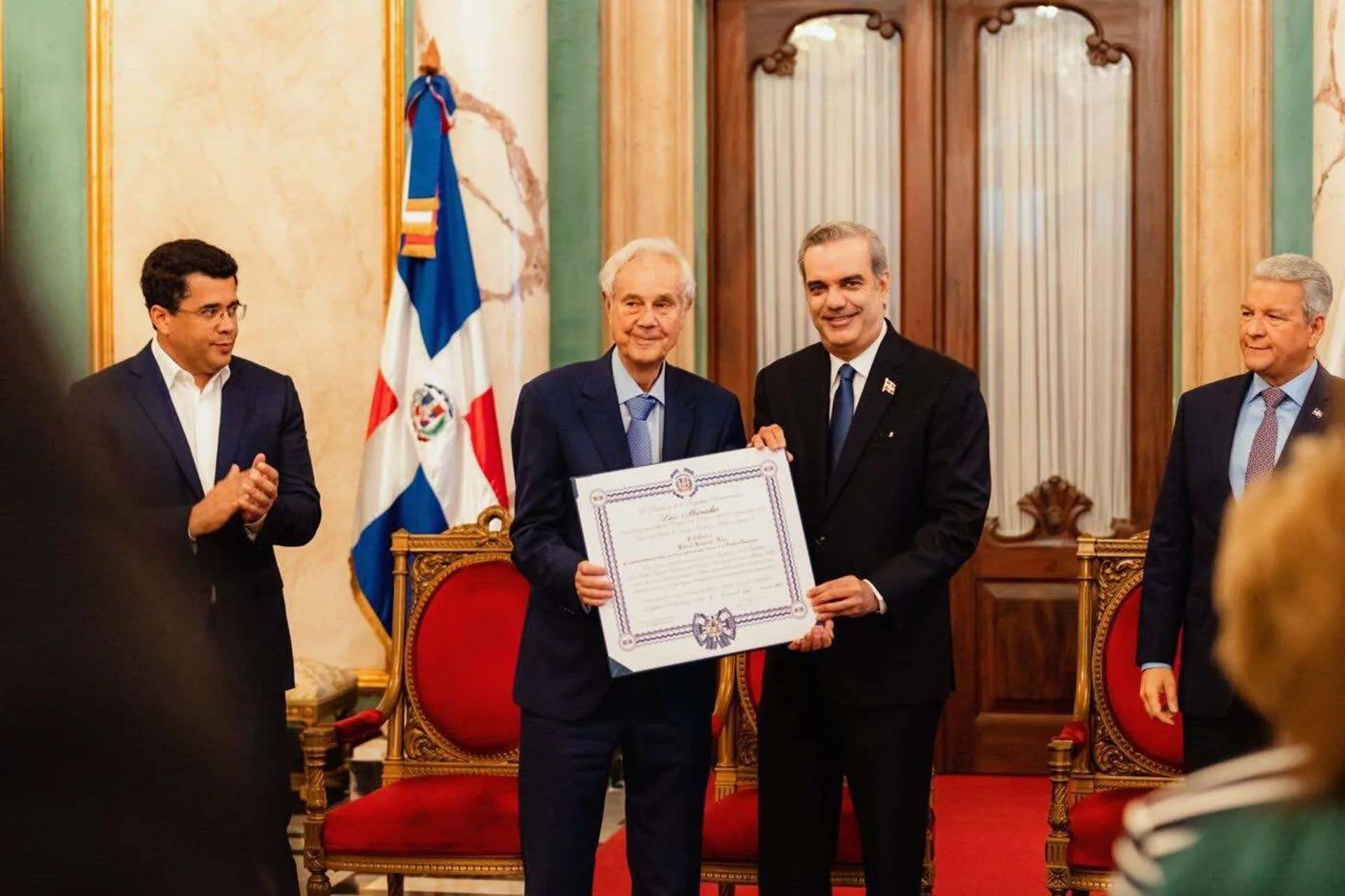 Gabriel Escarrer recibe máxima distinción de Republica Dominicana