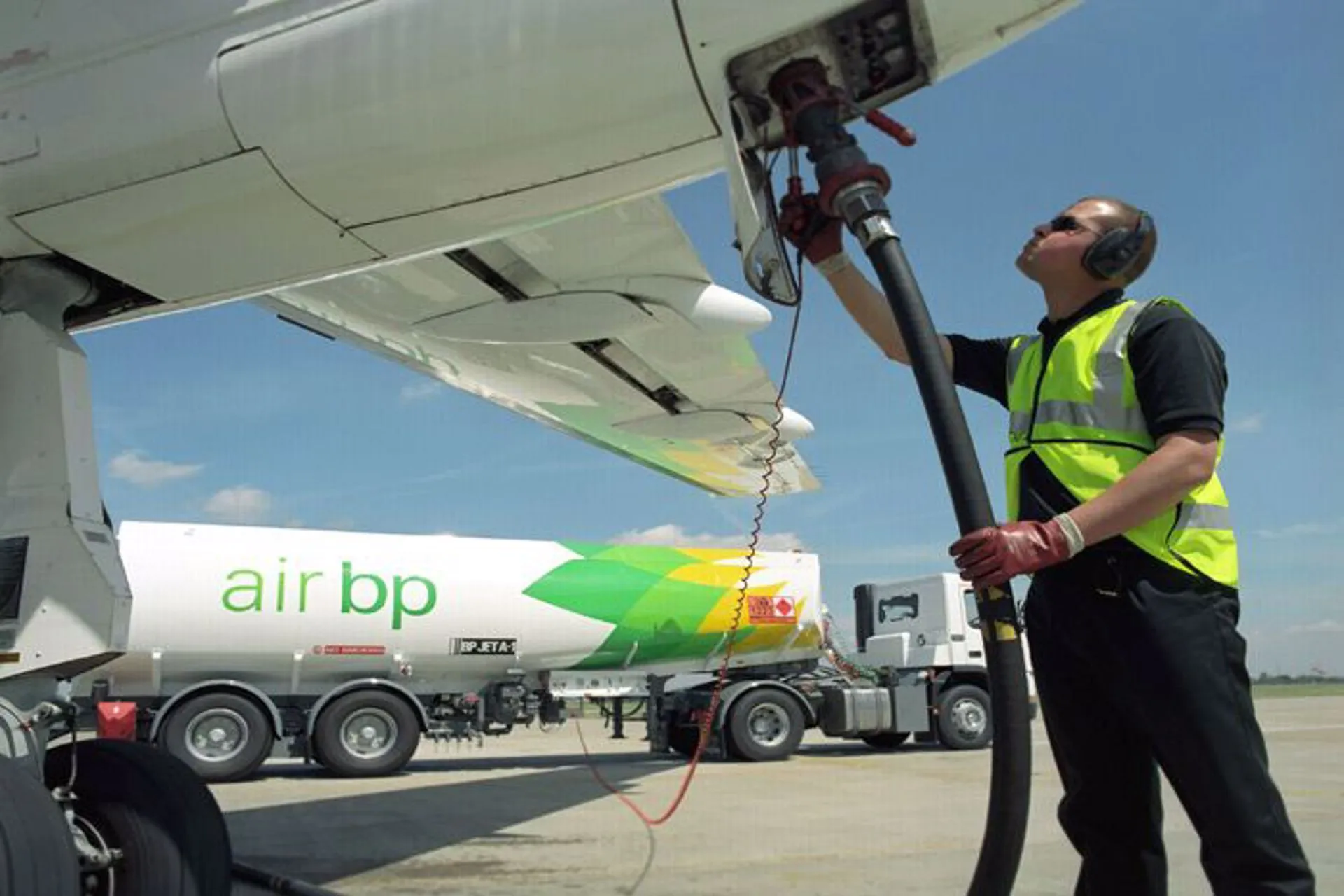 Colombia: aerolineas buscan alternativas por subida de fuel
