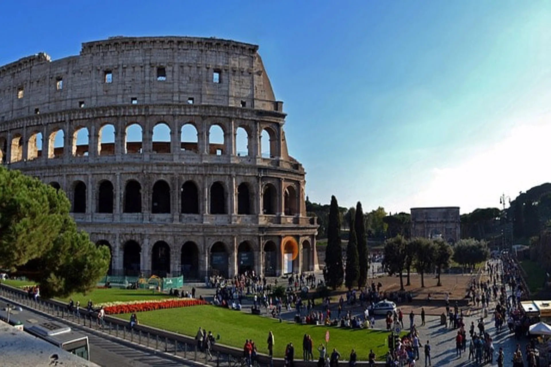 Lo que NO debería suceder en los corredores de Latinoamérica. "Italia bloquea al turismo por el caos en los controles del Covid"