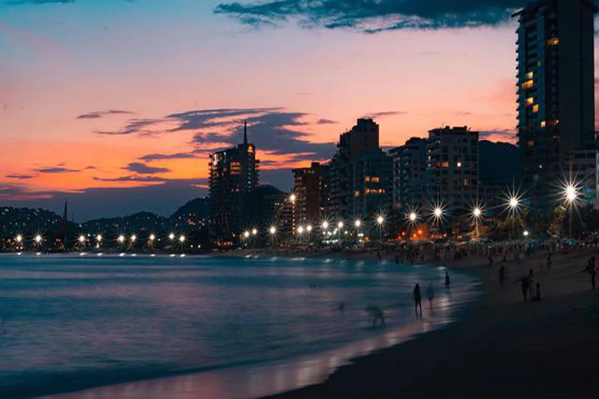 Acapulco se mantiene en las preferencias del turismo este verano 