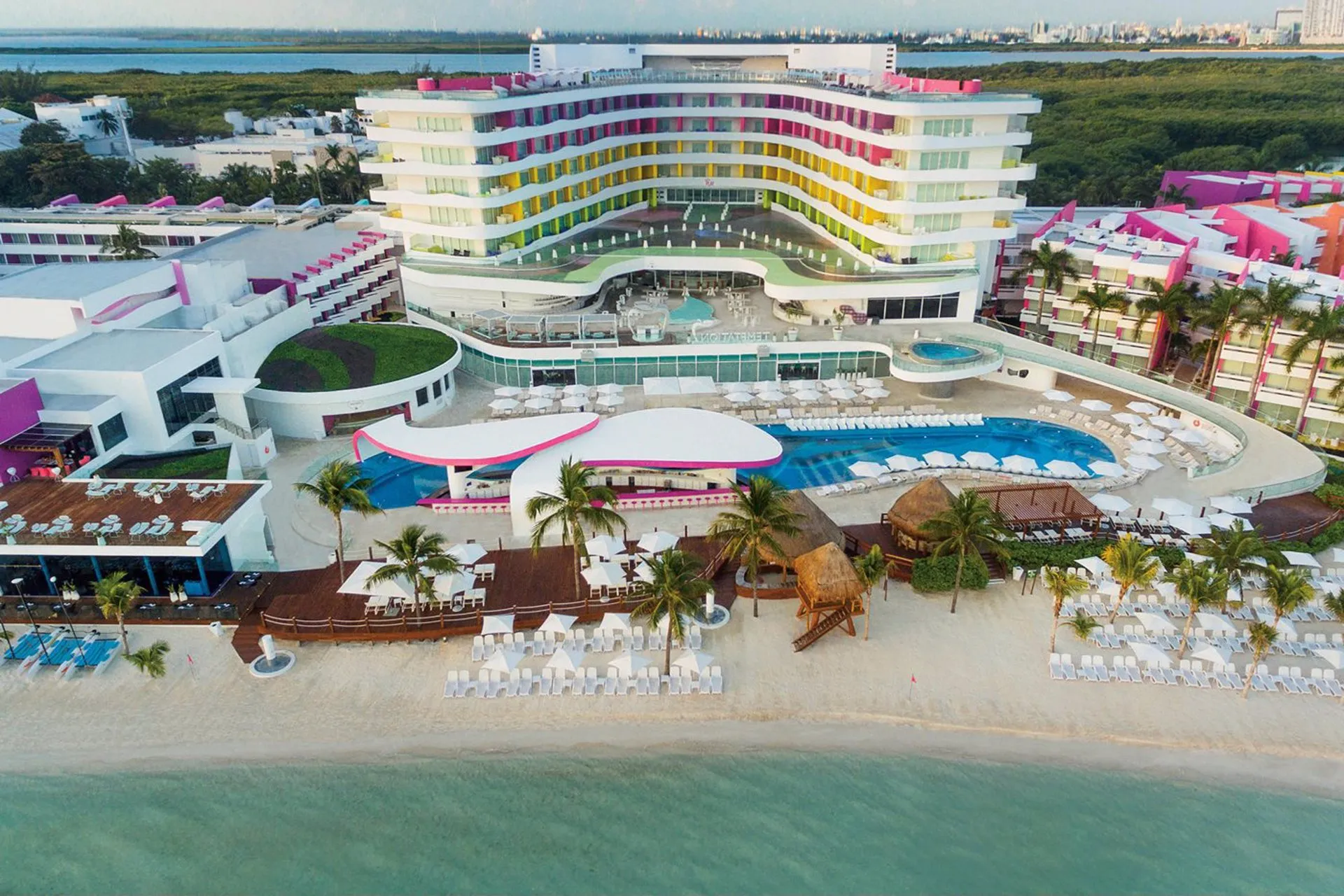 A 30 días de abrir los Temptation de Miches están al 70% de ocupación