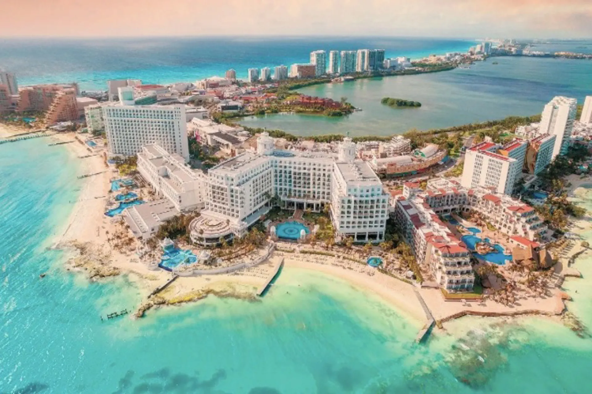 Hoteles en Quintana Roo crecieron 28.6% en gestion de Carlos Joaquin Hoteles en Quintana Roo crecieron 28.6% en gestion de Carlos Joaquin