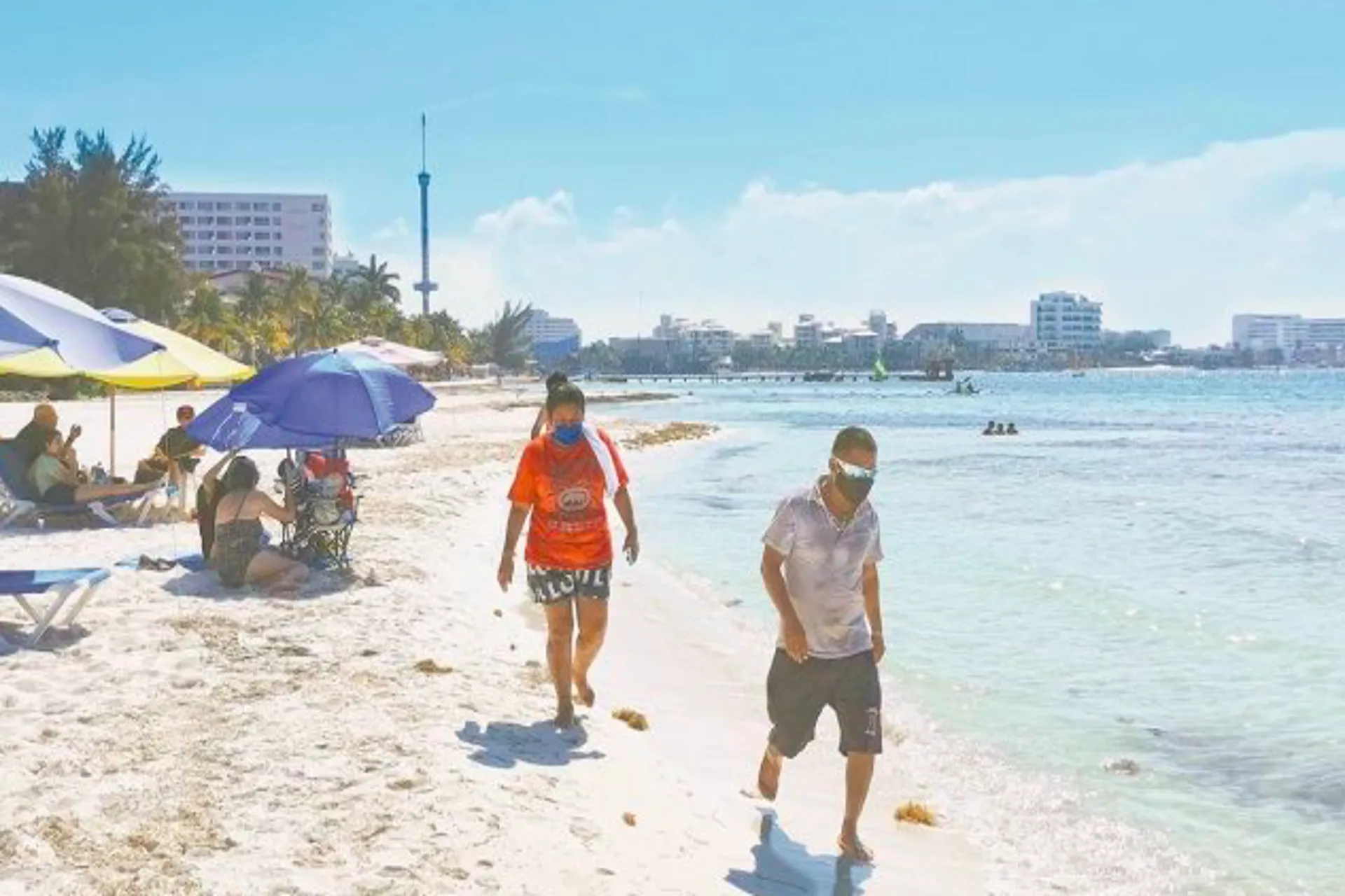 Cancún y Los Cabos esperan lenta recuperación de turismo tras Covid