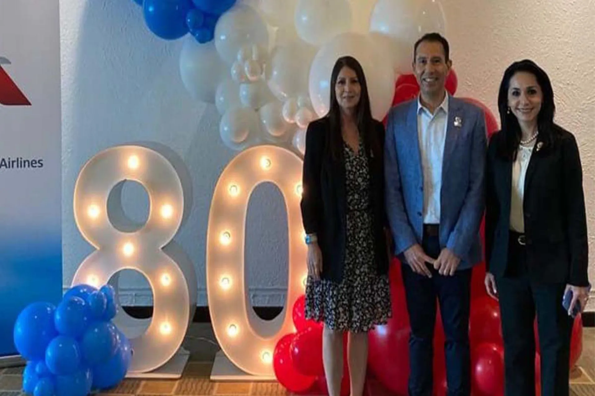 American Airlines celebra este mes 80 años operando en México